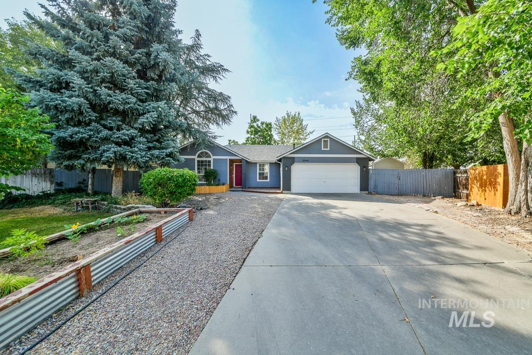 3244 N Linda Vista Pl, Boise, Idaho 83704, 3 Bedrooms, 2 Bathrooms, Residential For Sale, Price $475,000,MLS 98999022
