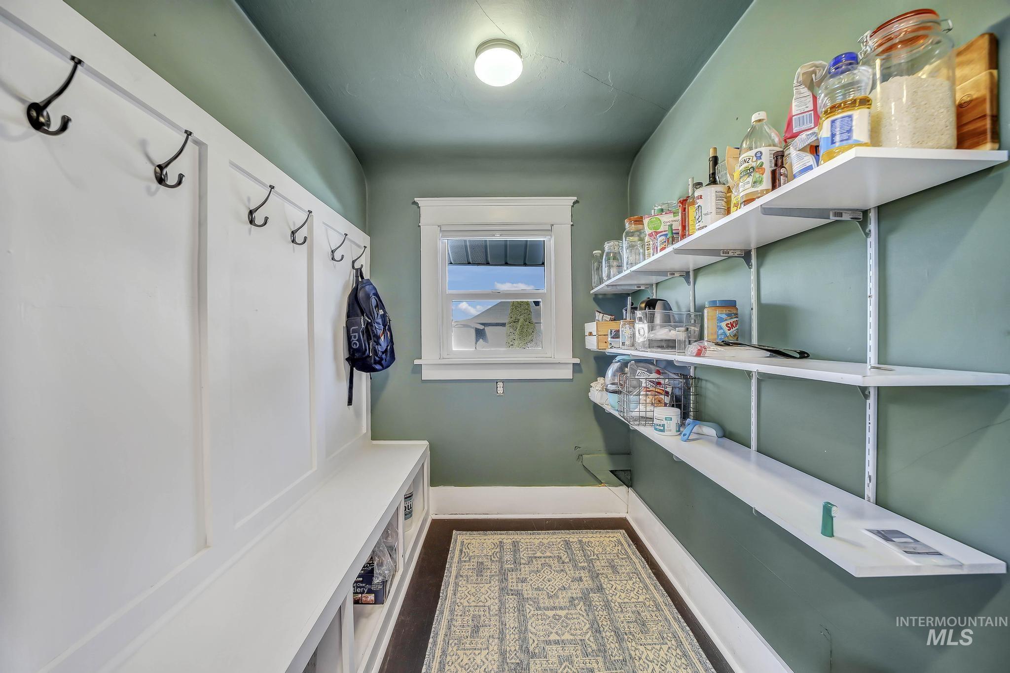 404 7th Ave E, Twin Falls, Idaho 83301, 2 Bedrooms, 2 Bathrooms, Residential For Sale, Price $315,000,MLS 98999024