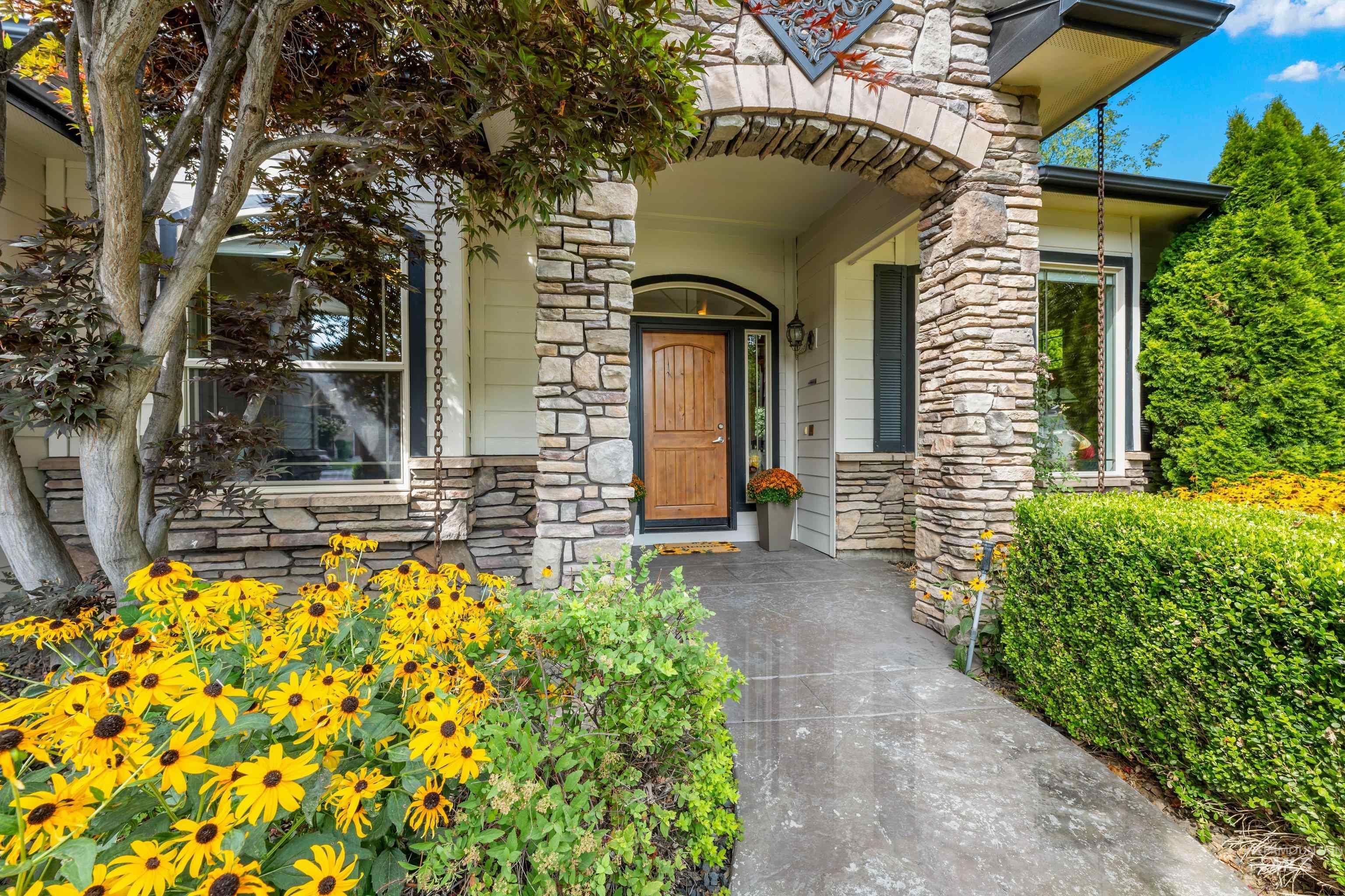 2336 E Summer Dawn Dr, Meridian, Idaho 83646, 4 Bedrooms, 2.5 Bathrooms, Residential For Sale, Price $603,990, 98999027