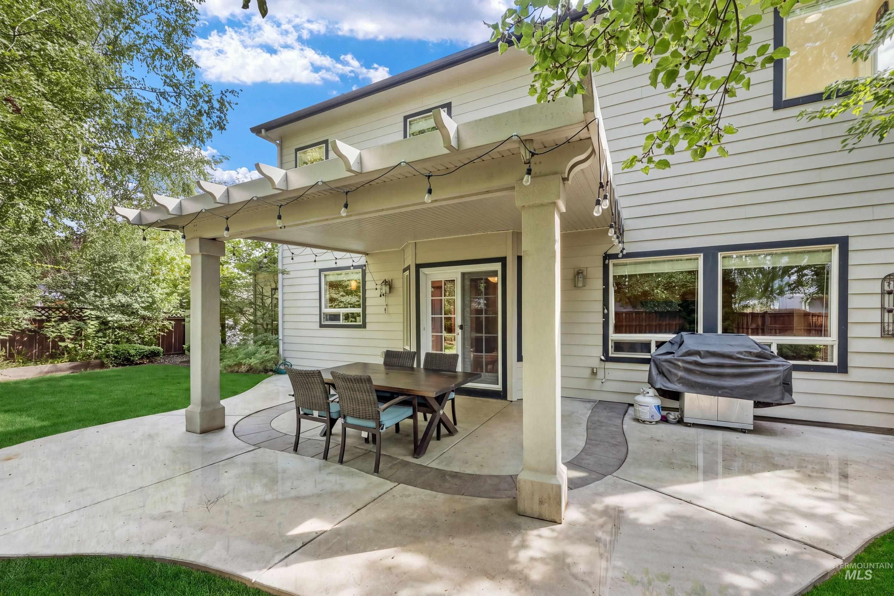 2336 E Summer Dawn Dr, Meridian, Idaho 83646, 4 Bedrooms, 2.5 Bathrooms, Residential For Sale, Price $603,990, 98999027