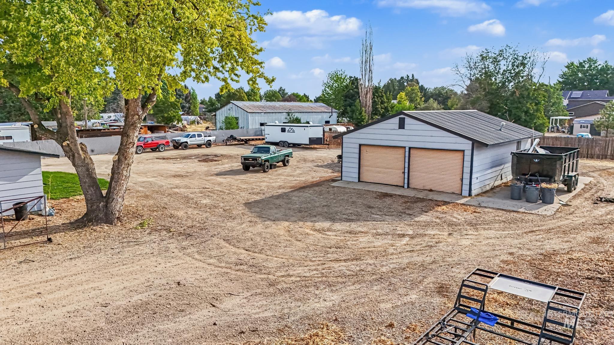 2944 S Cloverdale Rd, Boise, Idaho 83709, 3 Bedrooms, 1 Bathroom, Residential Income For Sale, Price $599,000,MLS 98999028