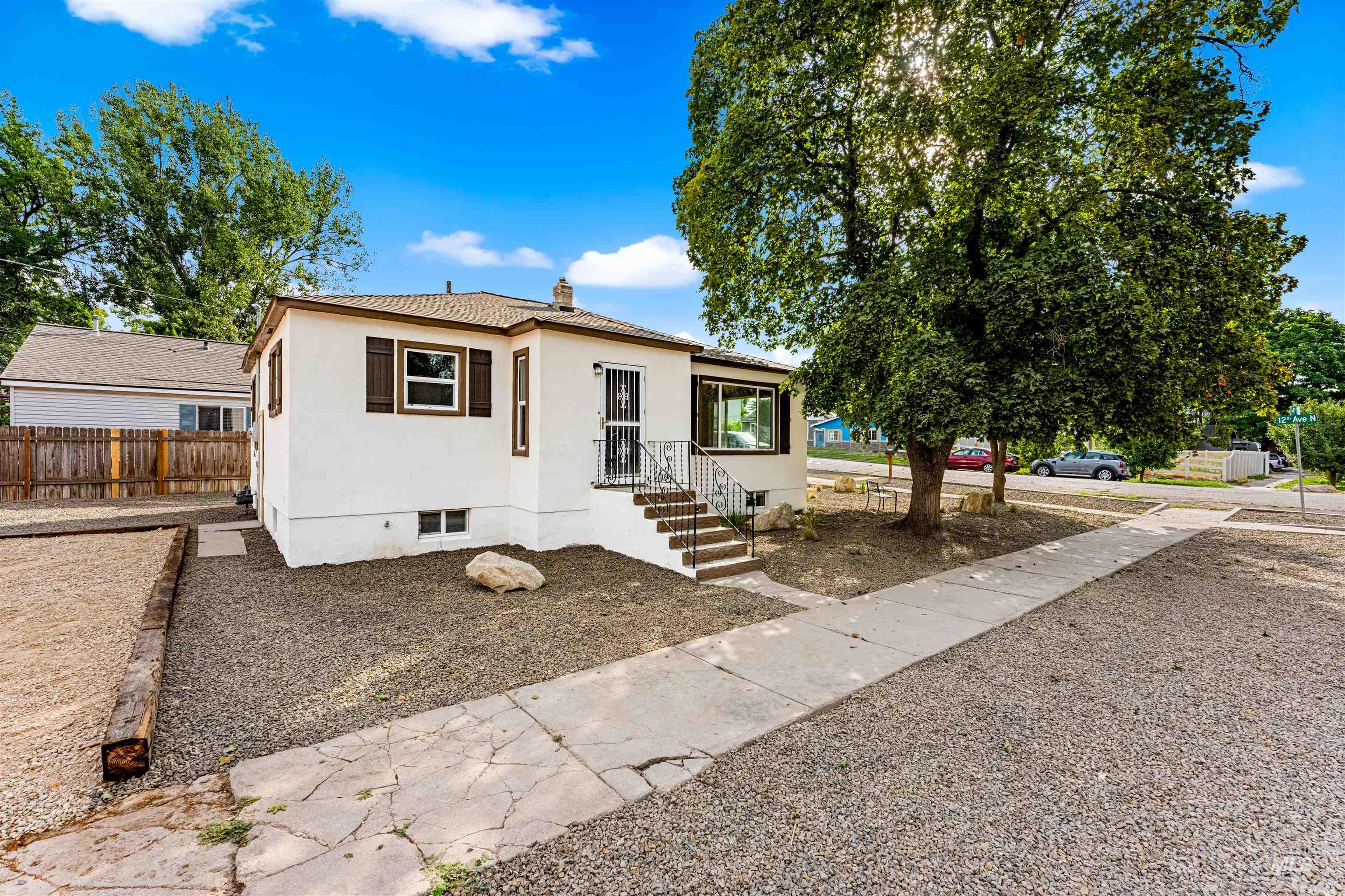 403 N 12 street, Nampa, Idaho 83651, 5 Bedrooms, 2 Bathrooms, Residential Income For Sale, Price $575,000,MLS 98999029