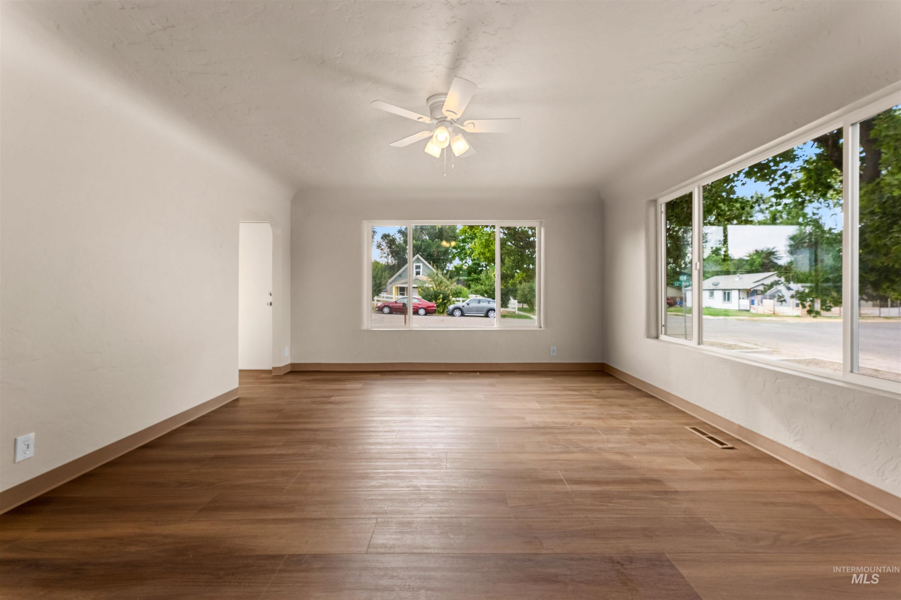403 N 12 street, Nampa, Idaho 83651, 5 Bedrooms, 2 Bathrooms, Residential Income For Sale, Price $575,000,MLS 98999029