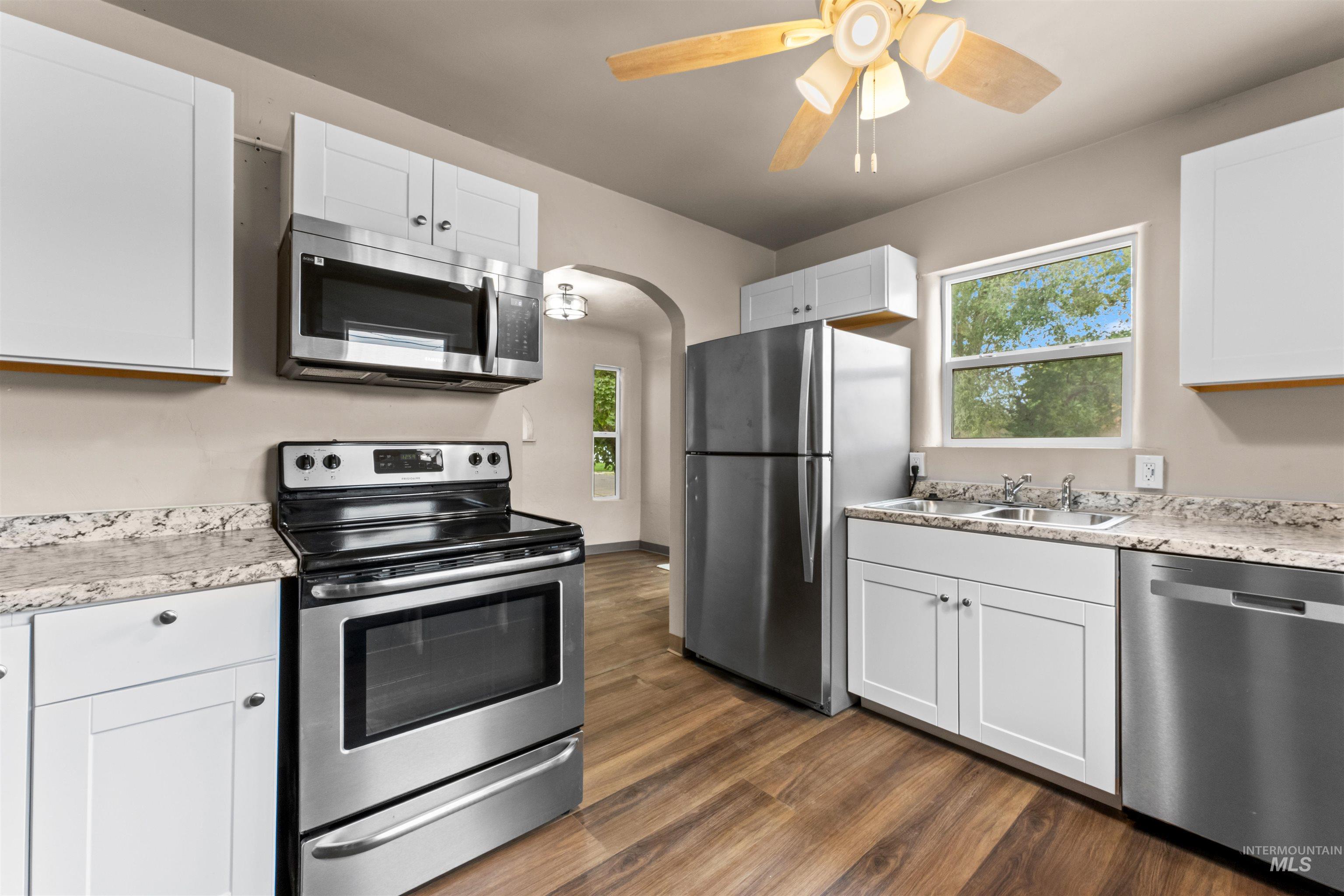 403 N 12 street, Nampa, Idaho 83651, 5 Bedrooms, 2 Bathrooms, Residential Income For Sale, Price $575,000,MLS 98999029