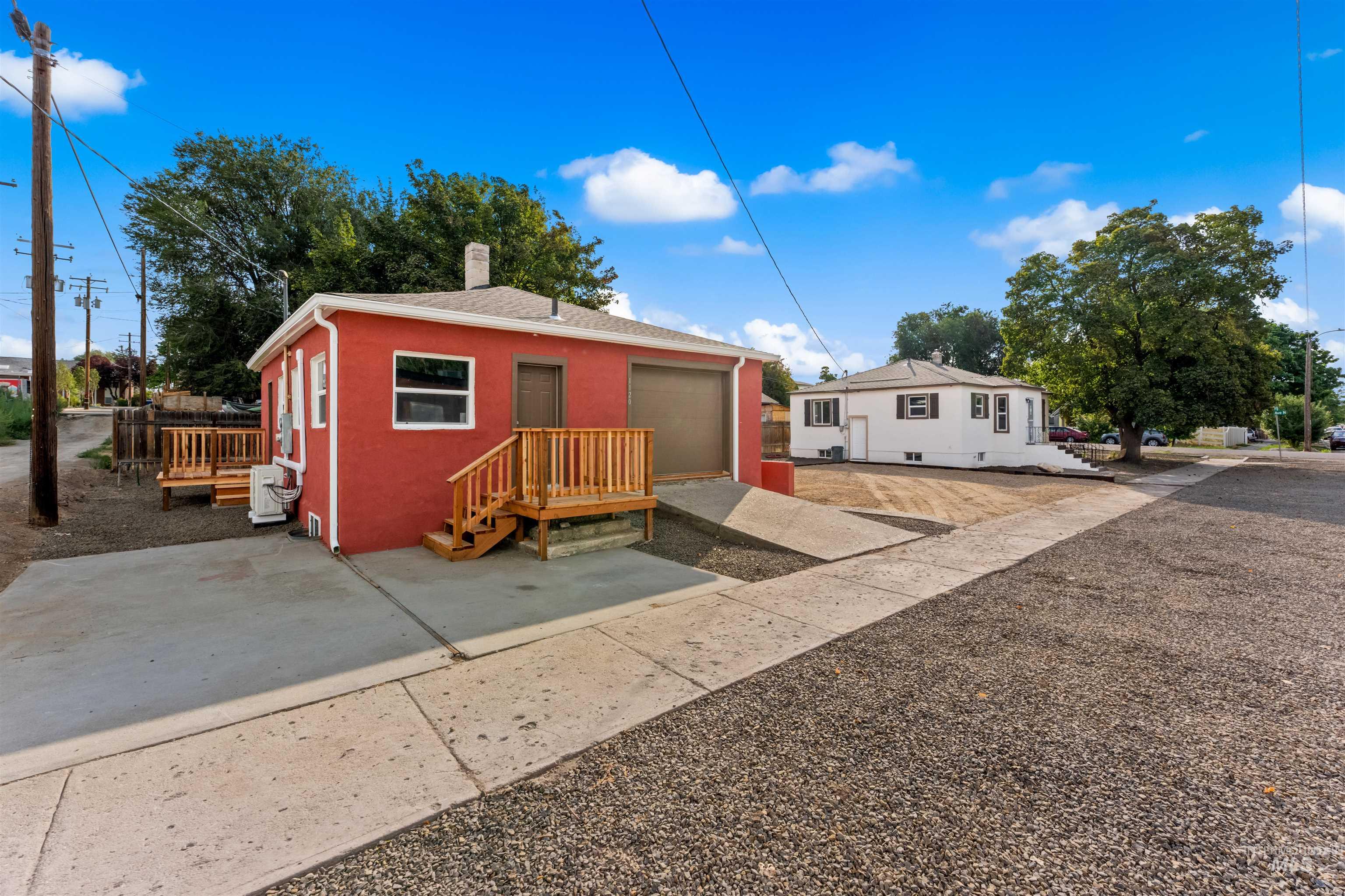403 N 12 street, Nampa, Idaho 83651, 5 Bedrooms, 2 Bathrooms, Residential Income For Sale, Price $575,000,MLS 98999029