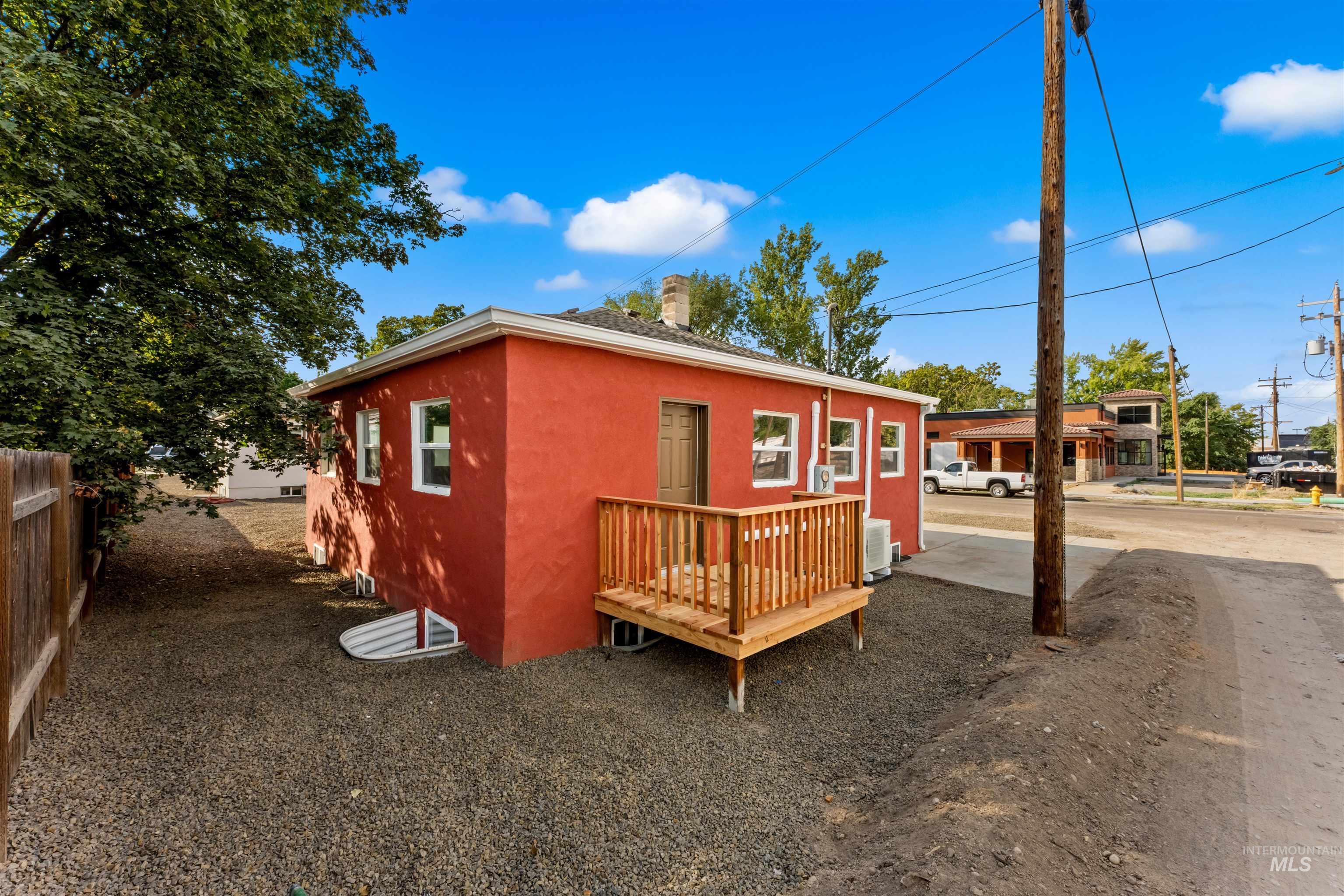 403 N 12 street, Nampa, Idaho 83651, 5 Bedrooms, 2 Bathrooms, Residential Income For Sale, Price $575,000,MLS 98999029