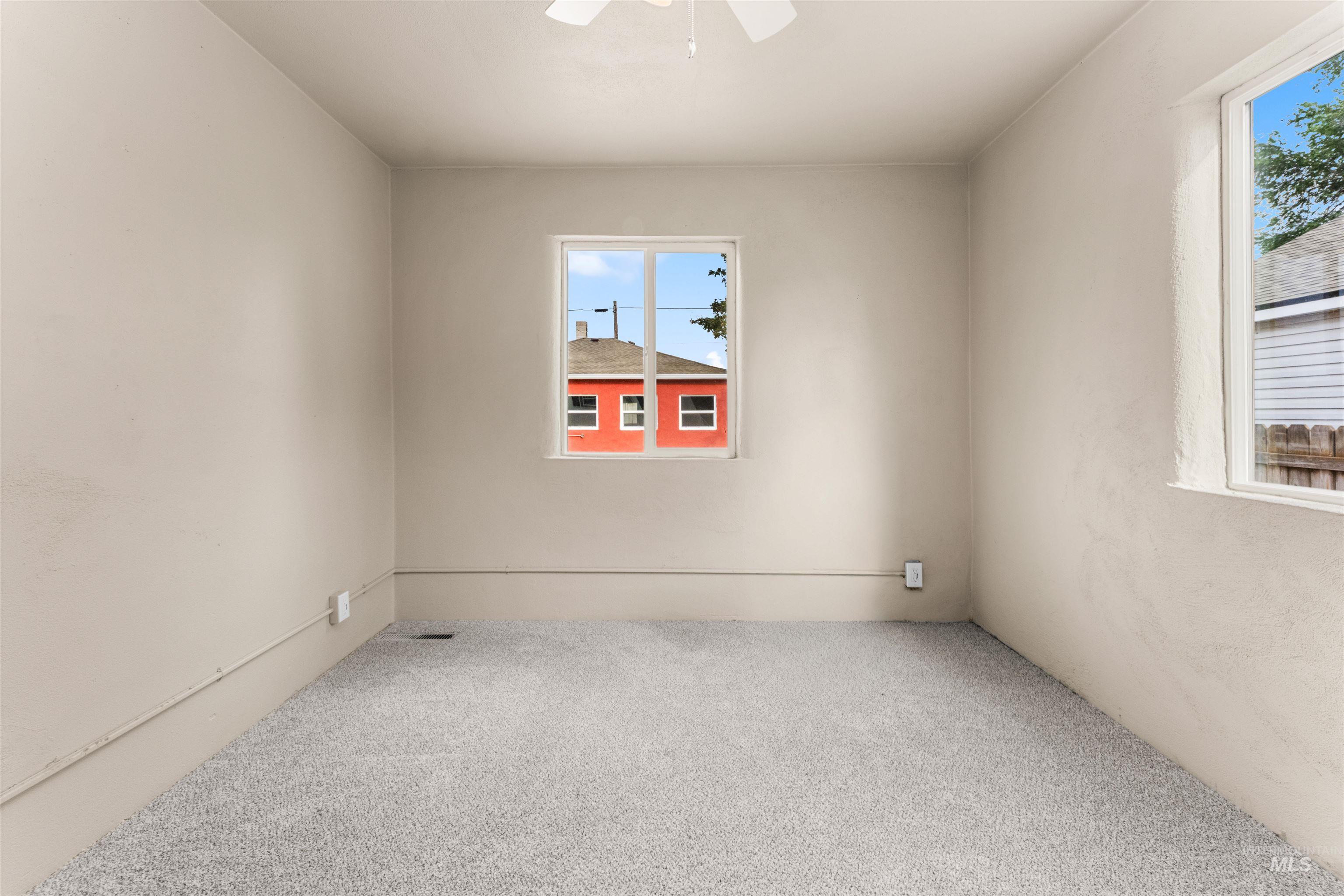 403 N 12 street, Nampa, Idaho 83651, 5 Bedrooms, 2 Bathrooms, Residential Income For Sale, Price $575,000,MLS 98999029