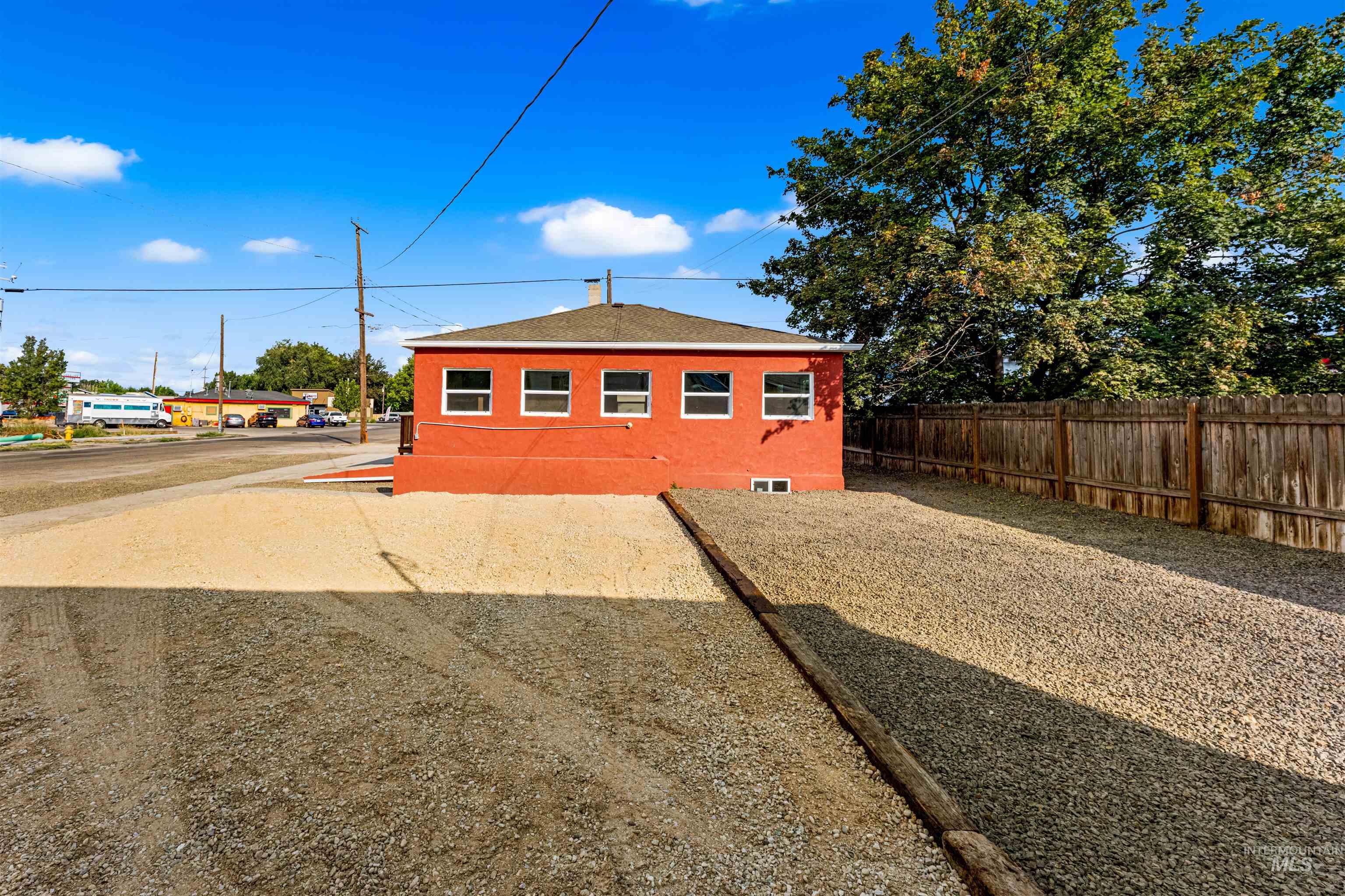 403 N 12 street, Nampa, Idaho 83651, 5 Bedrooms, 2 Bathrooms, Residential Income For Sale, Price $575,000,MLS 98999029