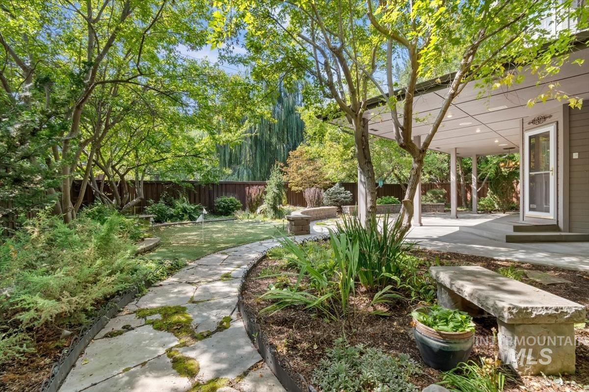 2633 S Swallowtail Lane, Boise, Idaho 83706, 6 Bedrooms, 2.5 Bathrooms, Residential For Sale, Price $1,499,900,MLS 98999030