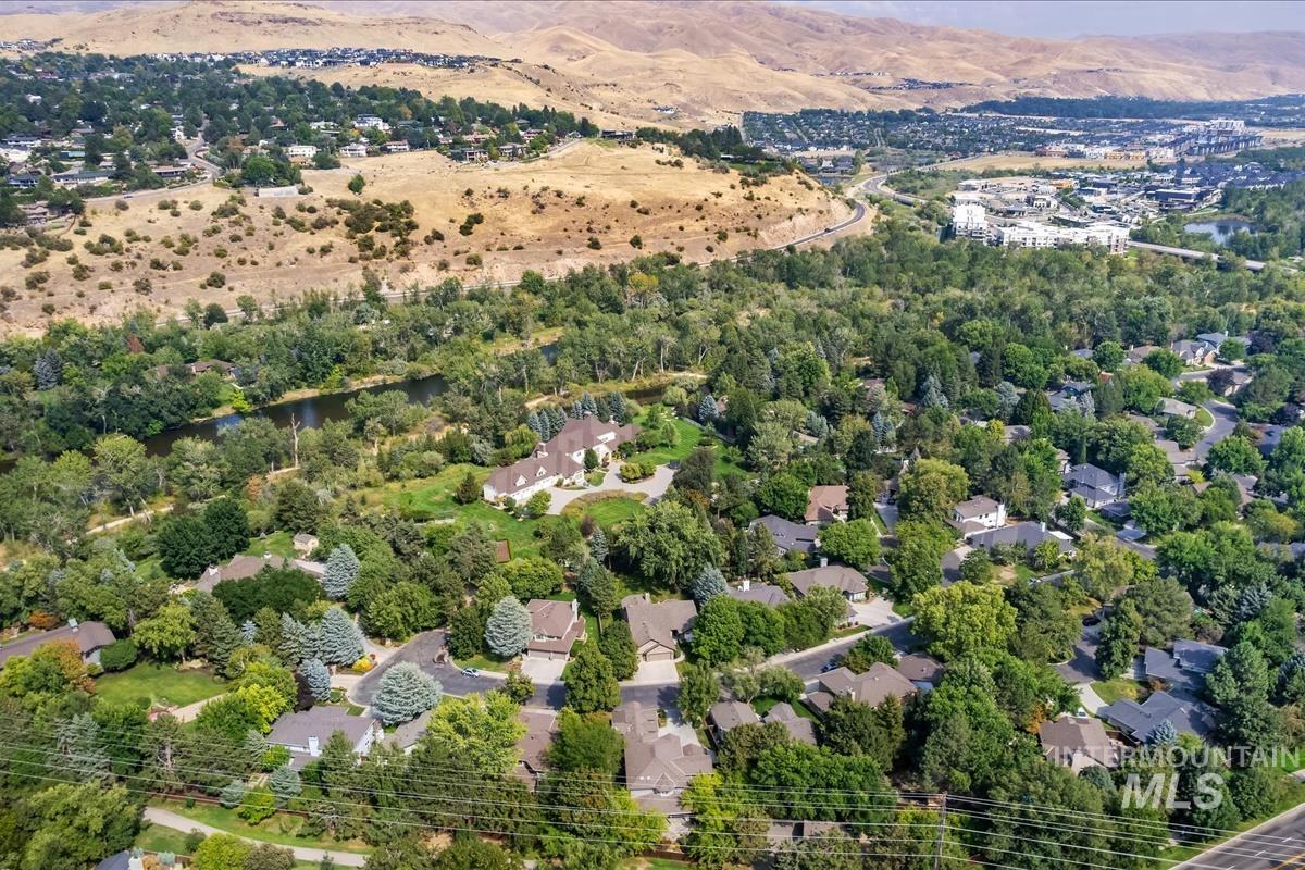 2633 S Swallowtail Lane, Boise, Idaho 83706, 6 Bedrooms, 2.5 Bathrooms, Residential For Sale, Price $1,499,900,MLS 98999030