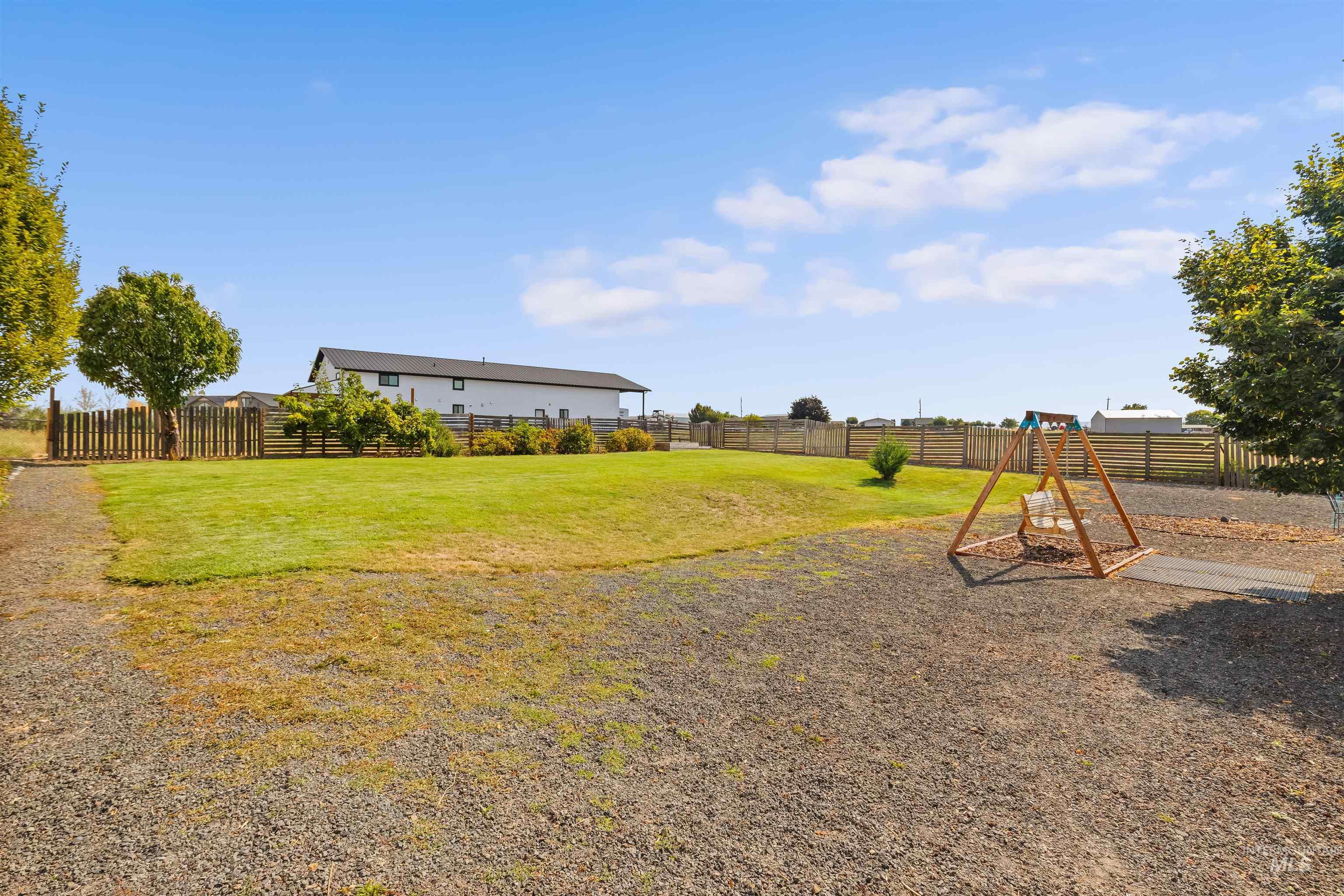 1057 Redhawk Dr, Lewiston, Idaho 83501, 3 Bedrooms, 2 Bathrooms, Residential For Sale, Price $425,000,MLS 98999031