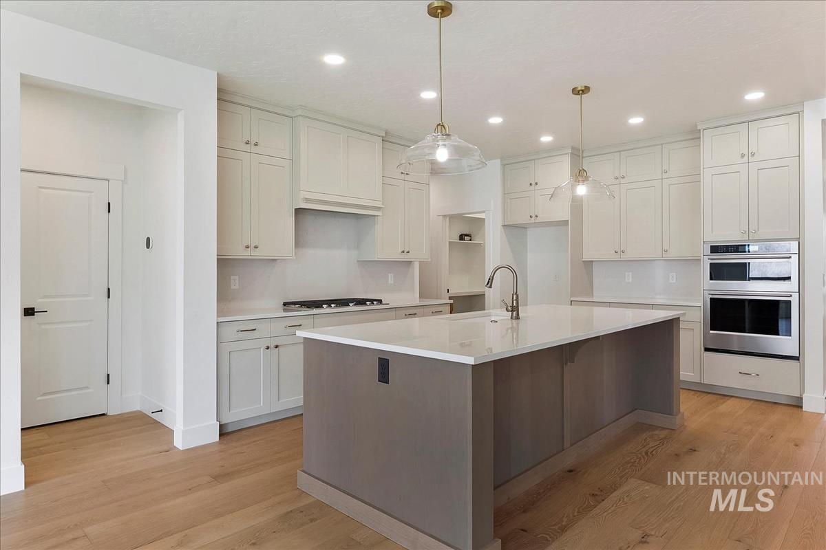 7357 Powell Place, Eagle, Idaho 83629, 3 Bedrooms, 3 Bathrooms, Residential For Sale, Price $849,880,MLS 98999032