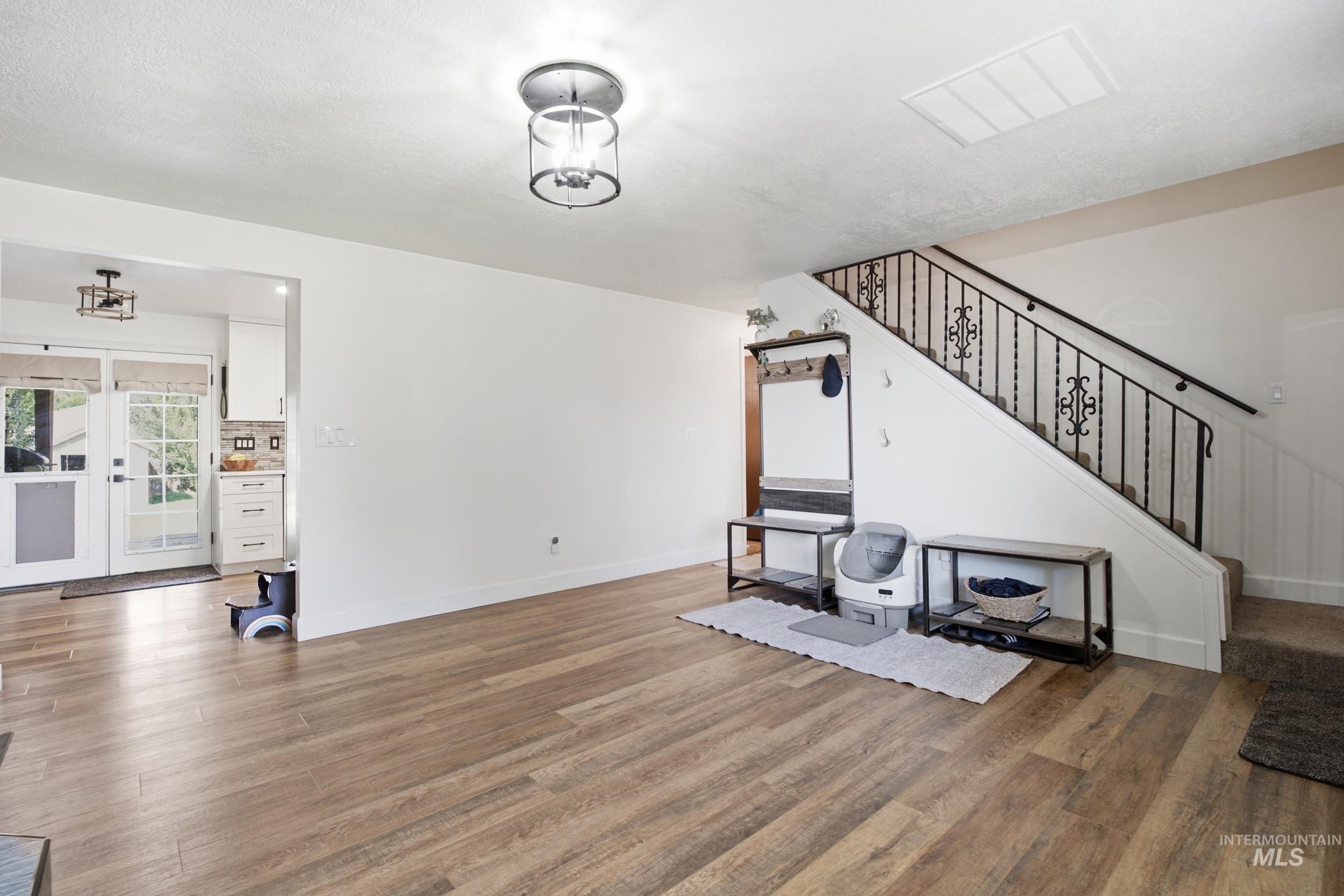 2535 N 3rd E, Mountain Home, Idaho 83647, 4 Bedrooms, 2 Bathrooms, Residential For Sale, Price $415,000,MLS 98999035