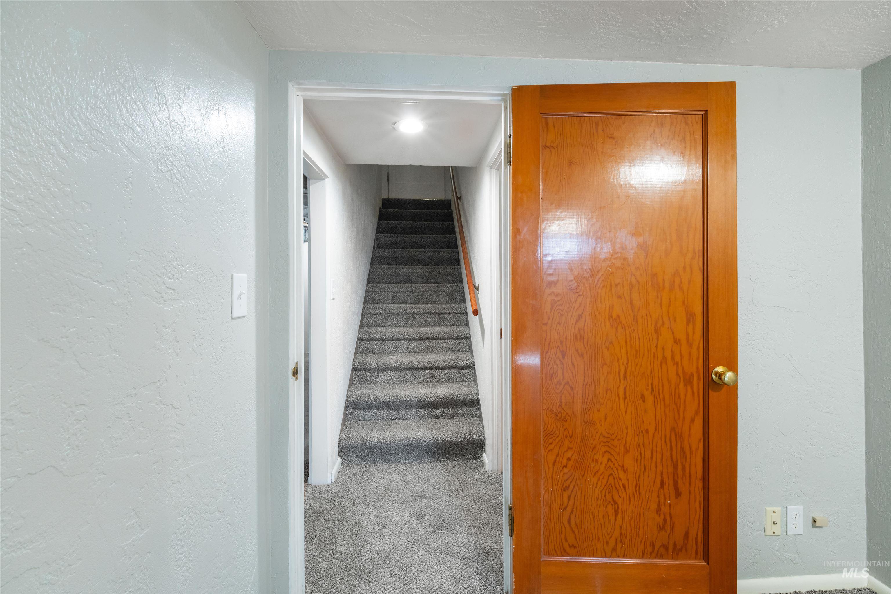 1427 18th Avenue, Lewiston, Idaho 83501, 3 Bedrooms, 2 Bathrooms, Residential For Sale, Price $359,900,MLS 98999036