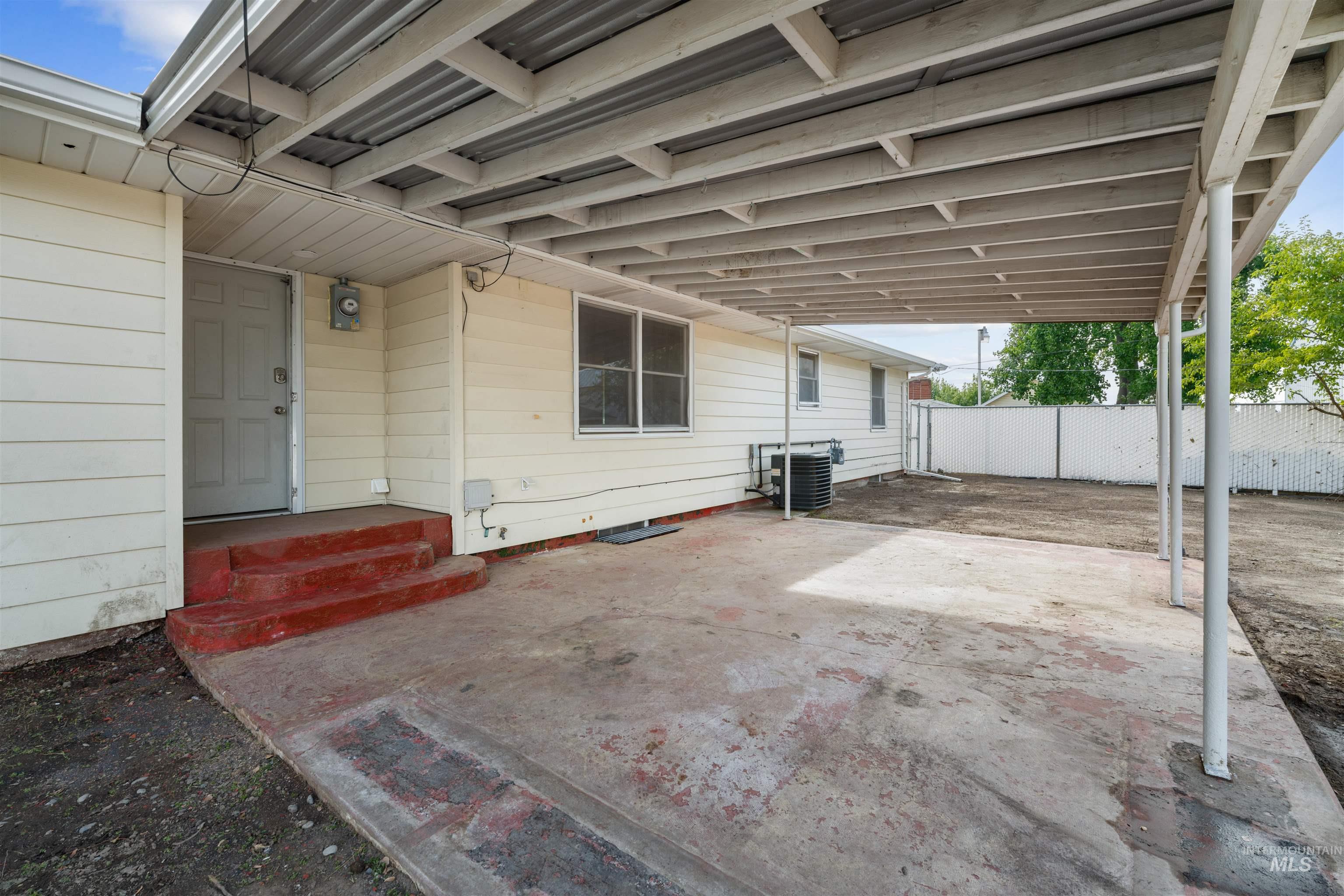 1427 18th Avenue, Lewiston, Idaho 83501, 3 Bedrooms, 2 Bathrooms, Residential For Sale, Price $359,900,MLS 98999036