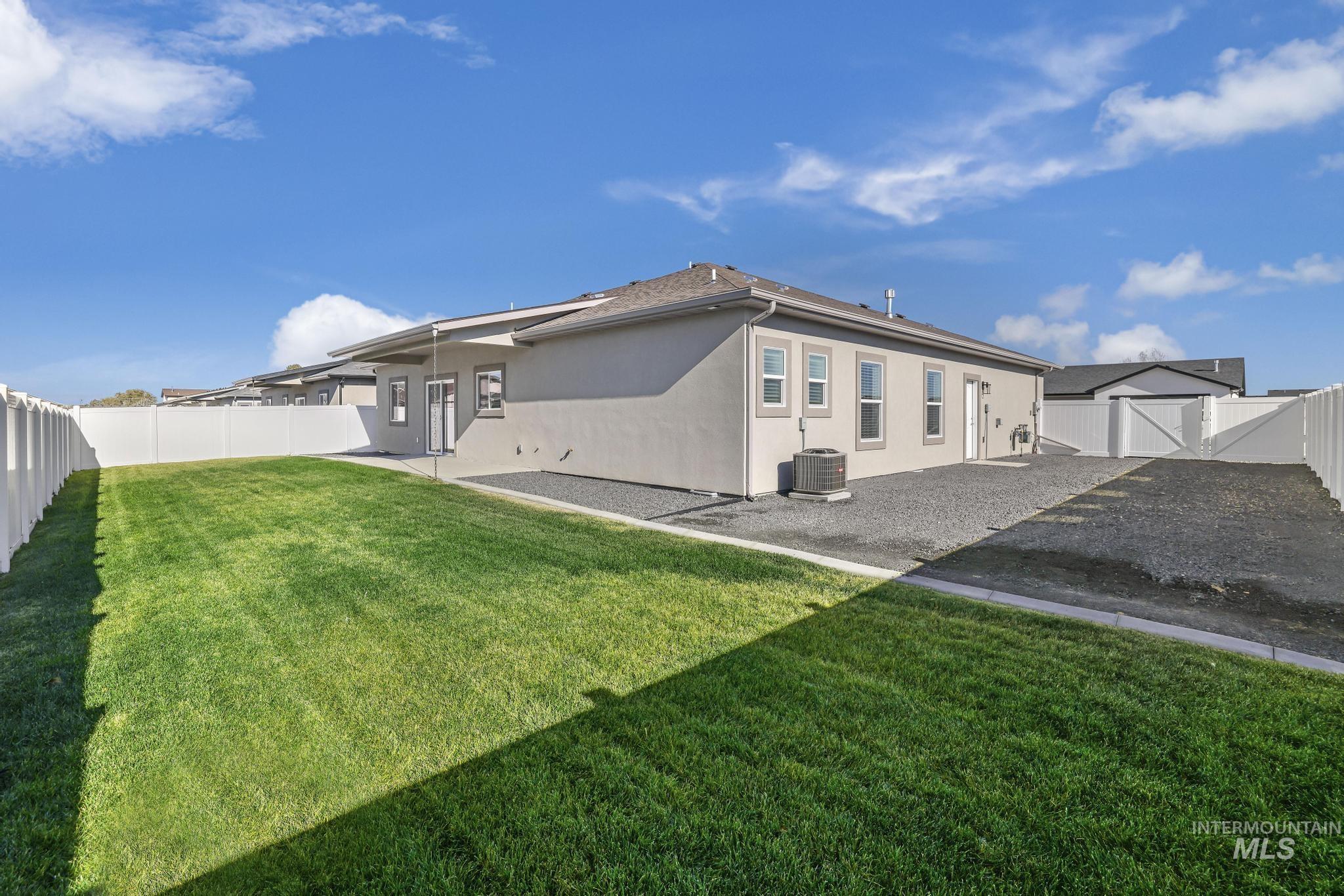 231a Waucanza Street, Dietrich, Idaho 83324, 3 Bedrooms, 2 Bathrooms, Residential For Sale, Price $499,900,MLS 98999038
