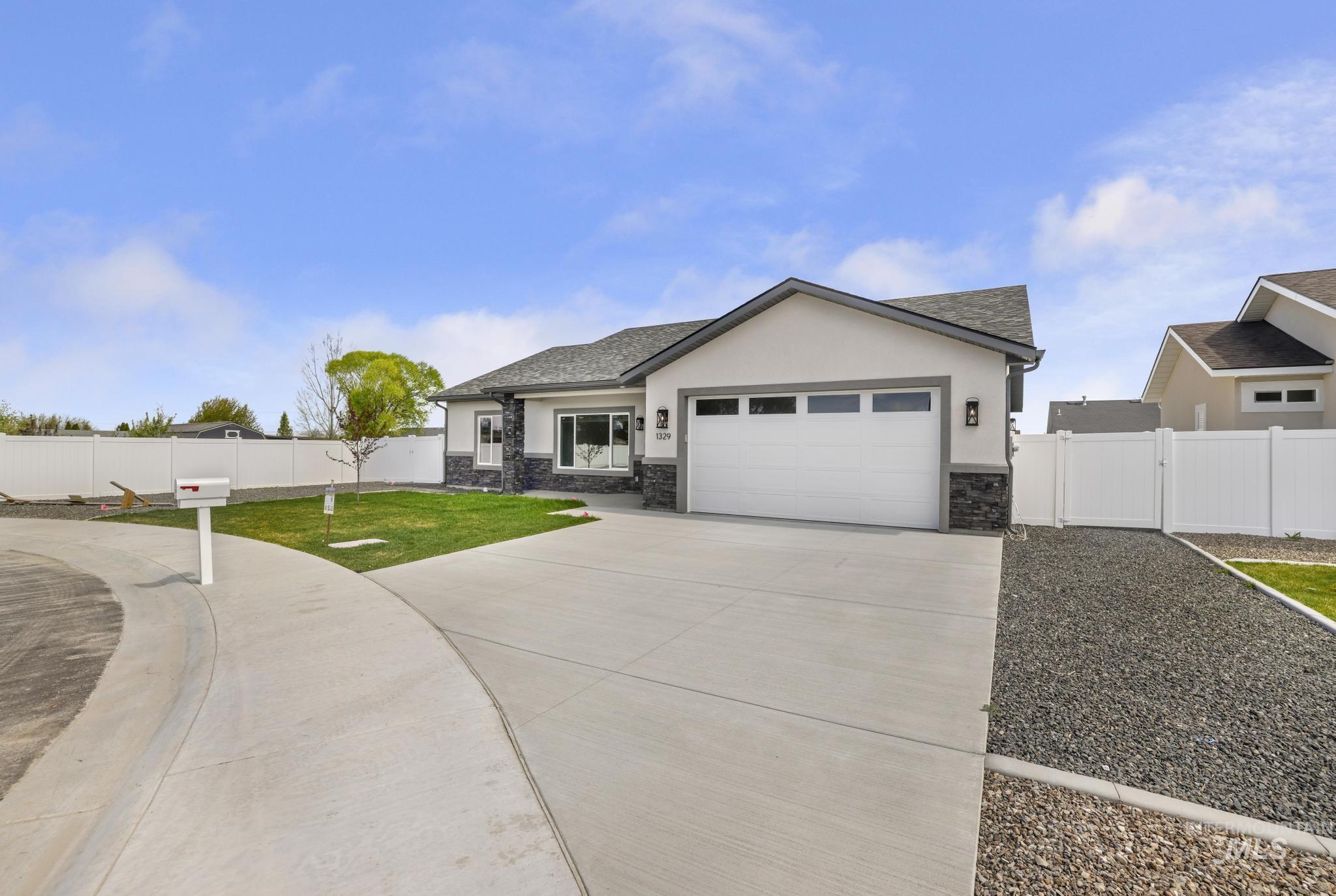 251a Waucanza Street, Dietrich, Idaho 83324, 3 Bedrooms, 2 Bathrooms, Residential For Sale, Price $469,900, 98999041