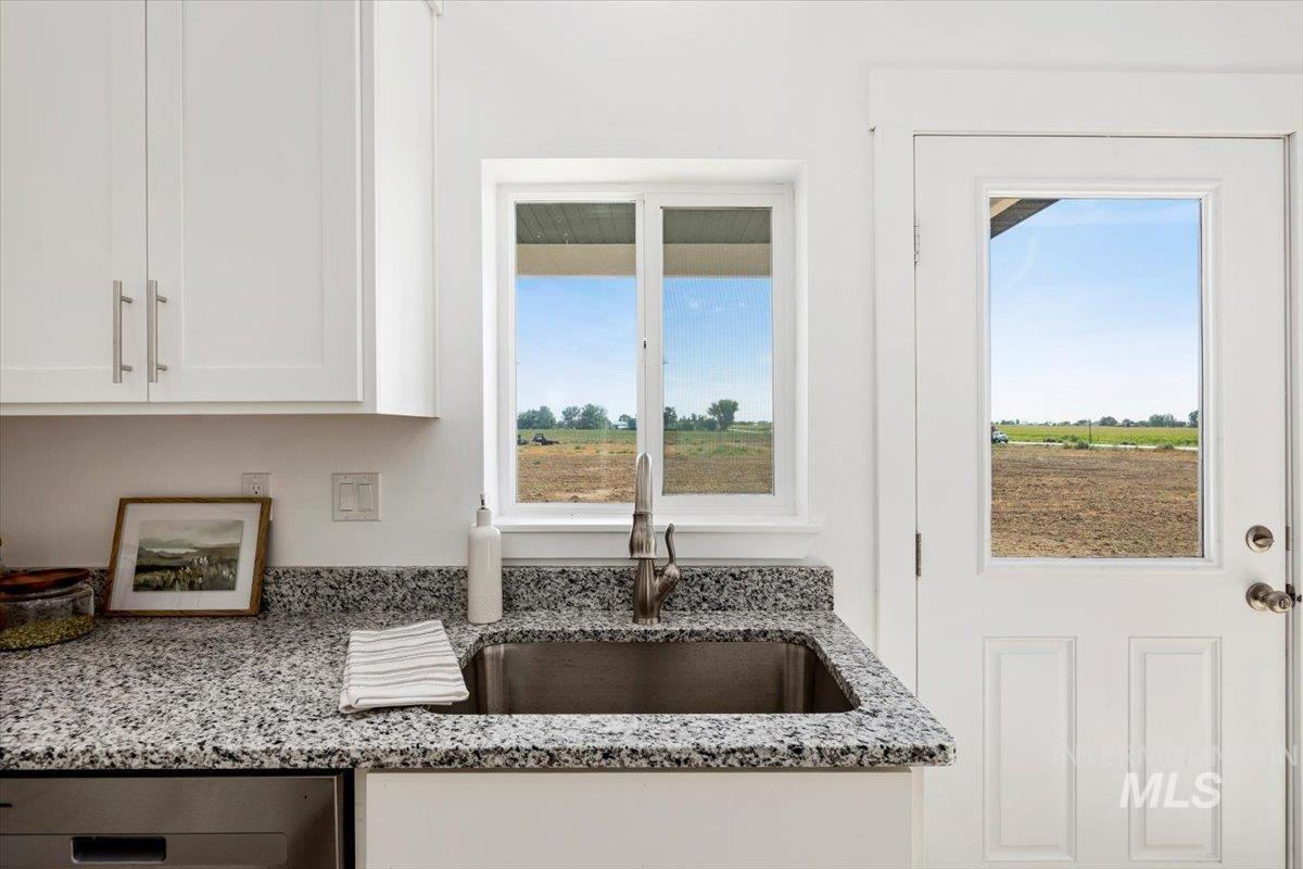 45 Sunset Loop, Jerome, Idaho 83338, 3 Bedrooms, 2 Bathrooms, Residential For Sale, Price $525,000,MLS 98999042