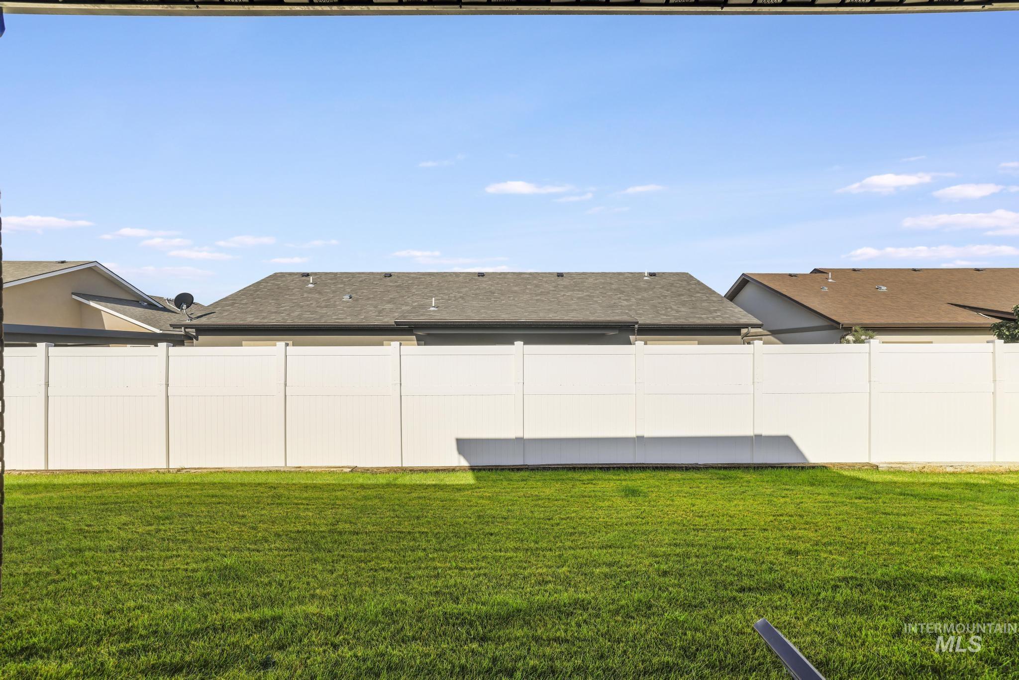 1374 Zephlyn Street, Twin Falls, Idaho 83301, 3 Bedrooms, 2 Bathrooms, Residential For Sale, Price $449,000,MLS 98999044