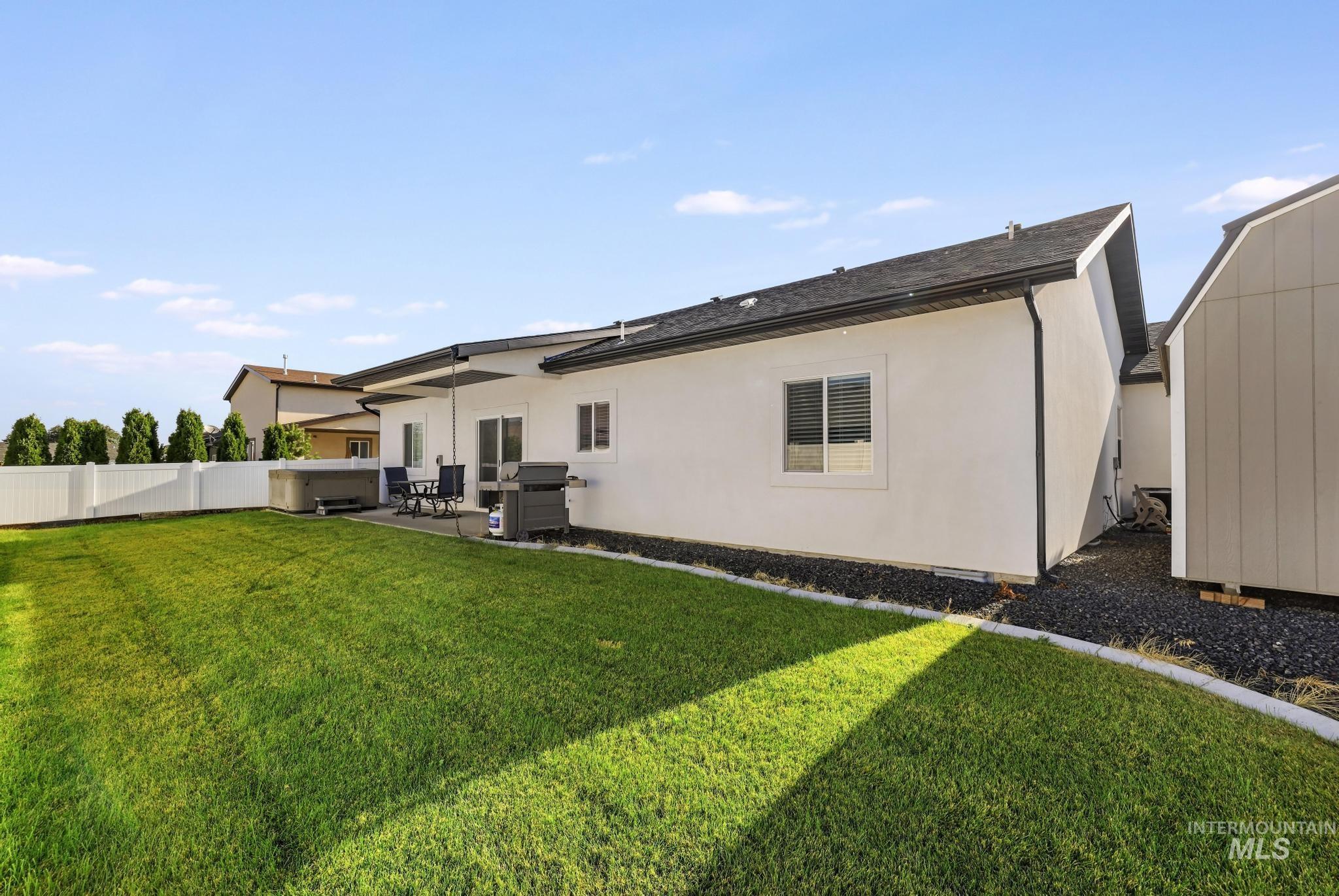 1374 Zephlyn Street, Twin Falls, Idaho 83301, 3 Bedrooms, 2 Bathrooms, Residential For Sale, Price $449,000,MLS 98999044
