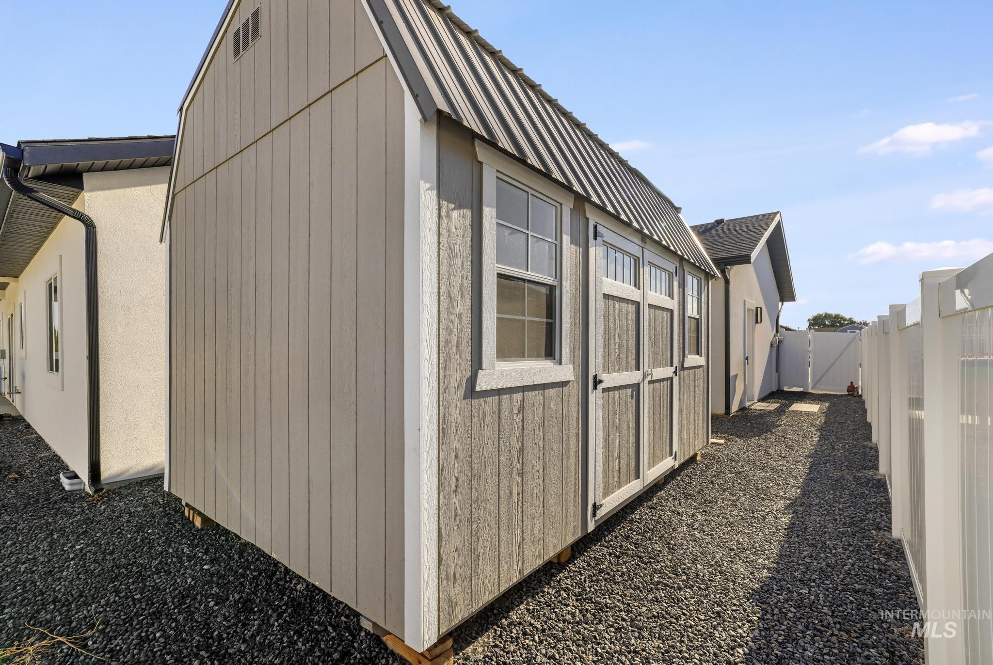 1374 Zephlyn Street, Twin Falls, Idaho 83301, 3 Bedrooms, 2 Bathrooms, Residential For Sale, Price $449,000,MLS 98999044
