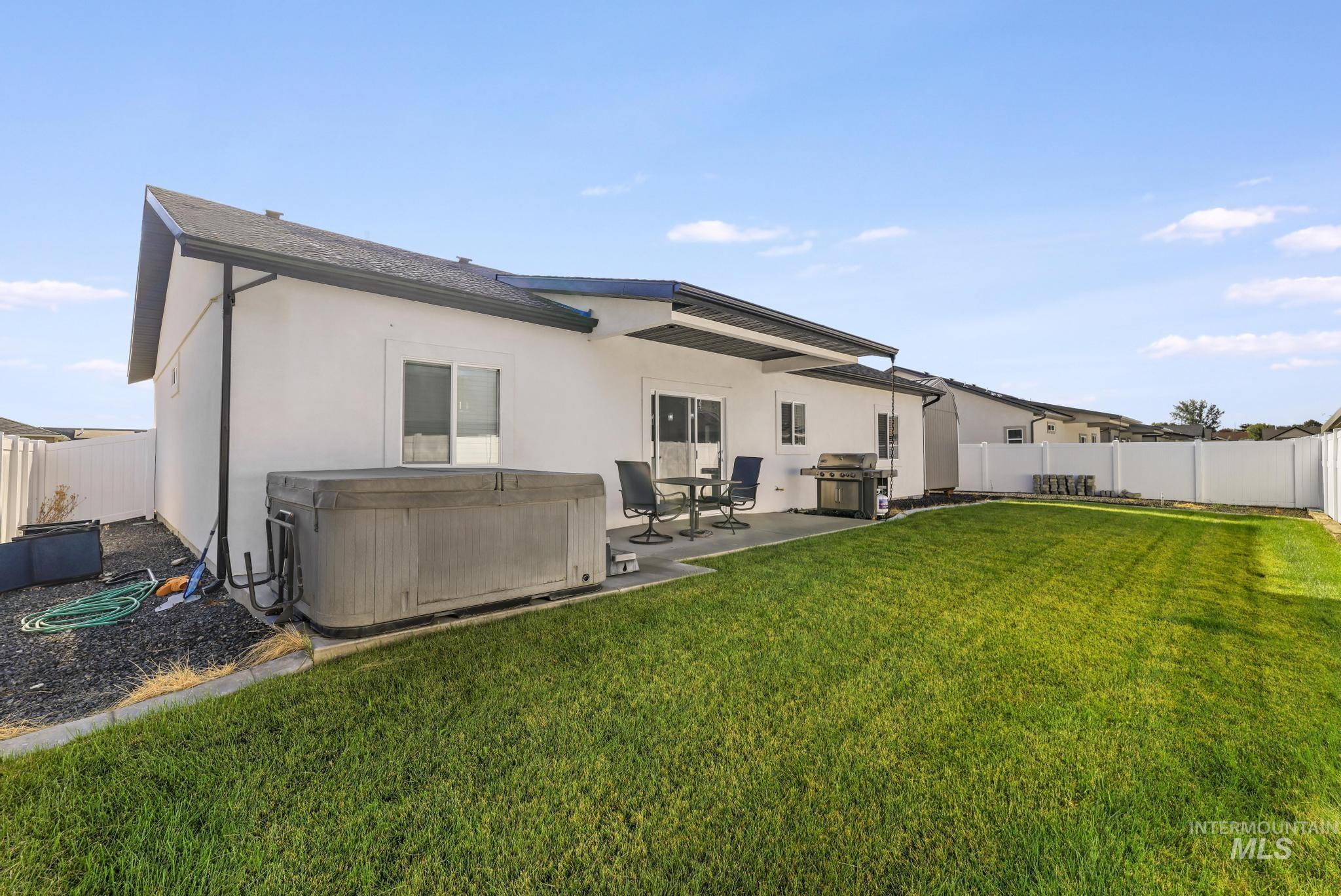 1374 Zephlyn Street, Twin Falls, Idaho 83301, 3 Bedrooms, 2 Bathrooms, Residential For Sale, Price $449,000,MLS 98999044