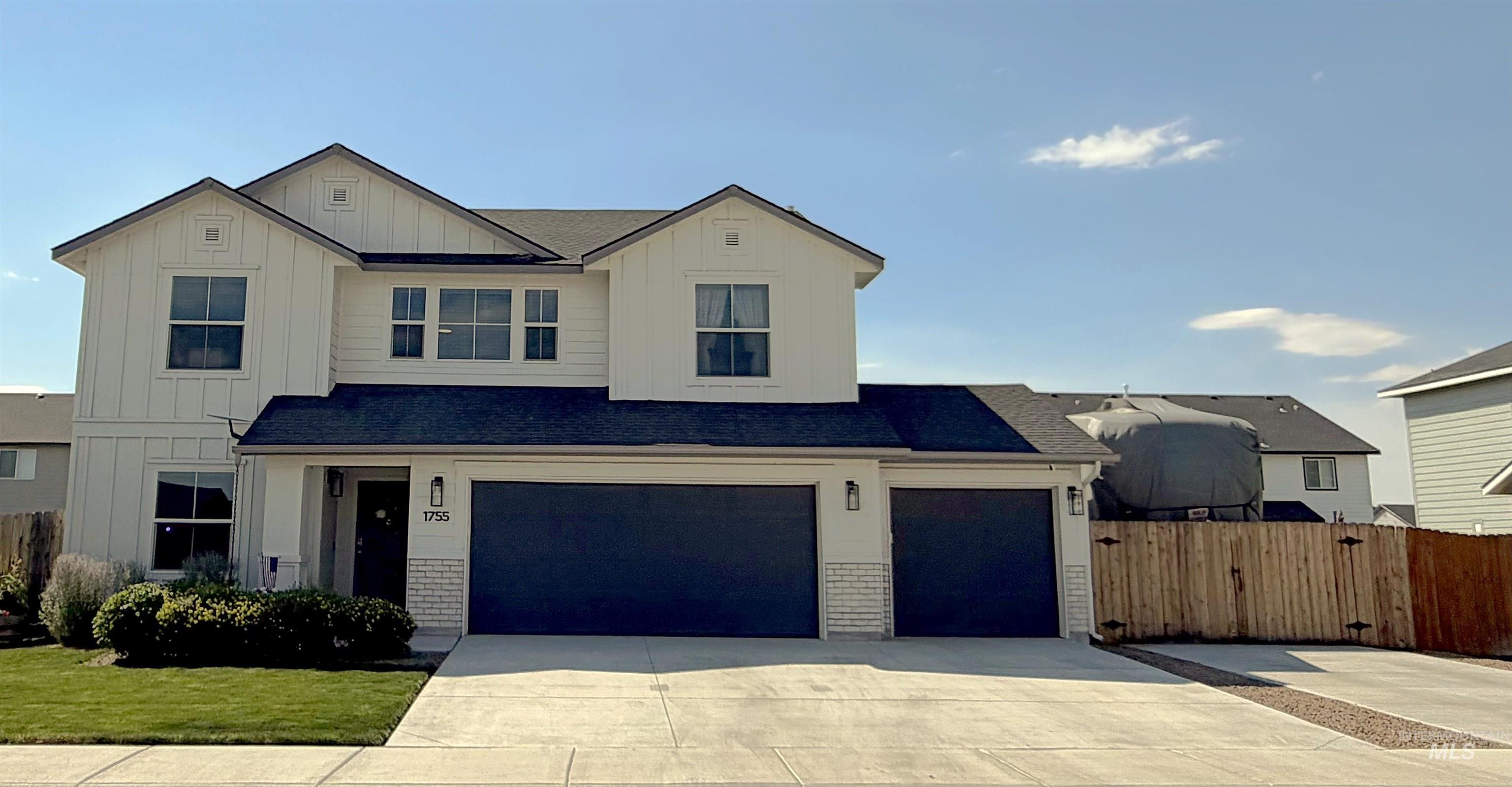 1755 SW Miner, Mountain Home, Idaho 83647, 4 Bedrooms, 2.5 Bathrooms, Residential For Sale, Price $519,000, 98999045