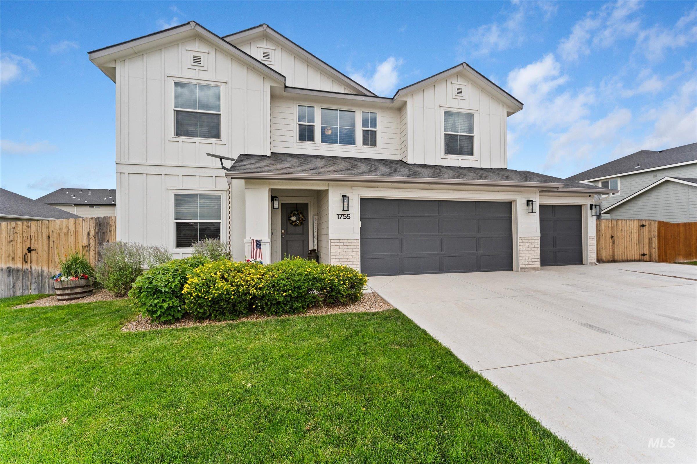 1755 SW Miner, Mountain Home, Idaho 83647, 4 Bedrooms, 2.5 Bathrooms, Residential For Sale, Price $519,000,MLS 98999045