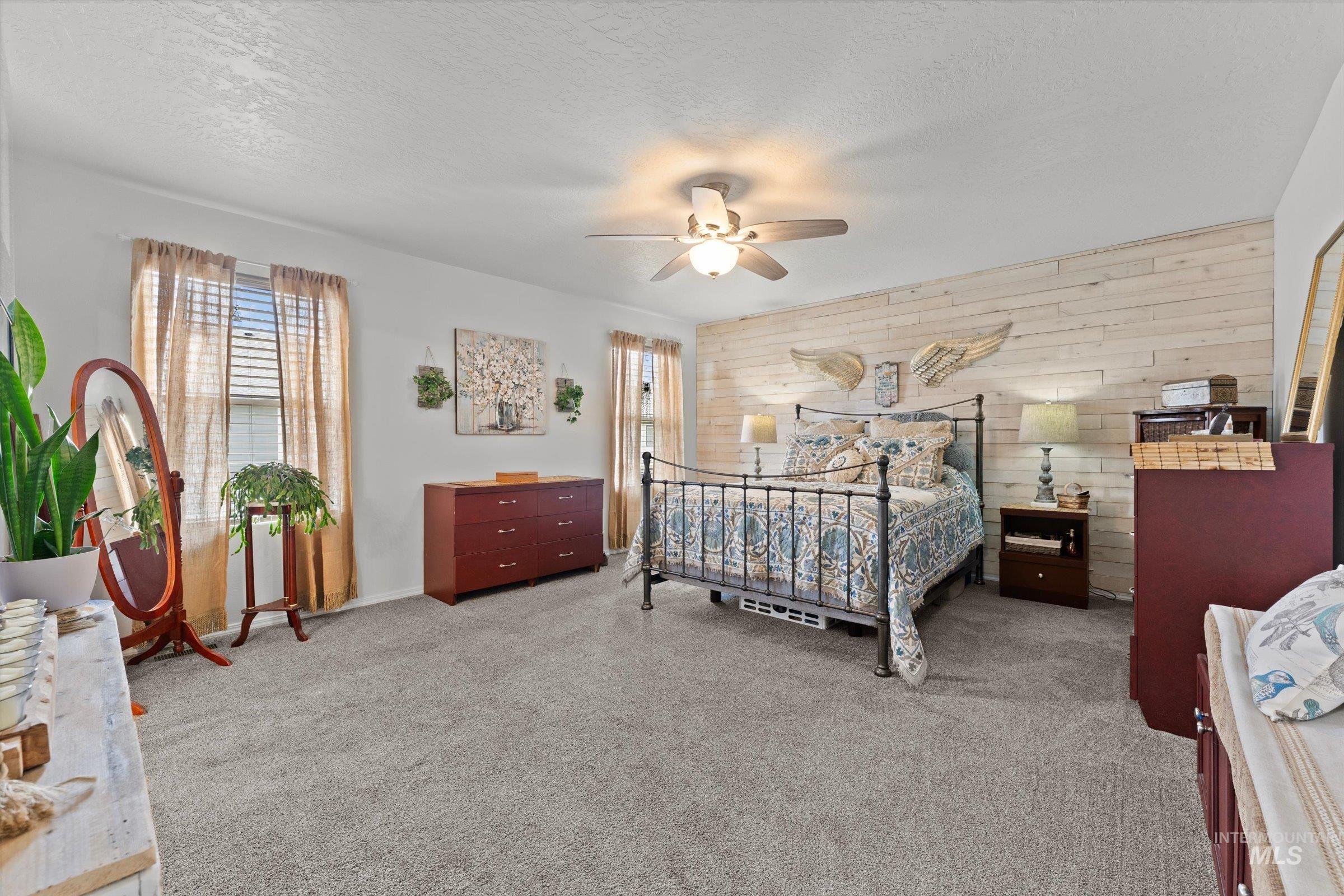 1755 SW Miner, Mountain Home, Idaho 83647, 4 Bedrooms, 2.5 Bathrooms, Residential For Sale, Price $519,000,MLS 98999045