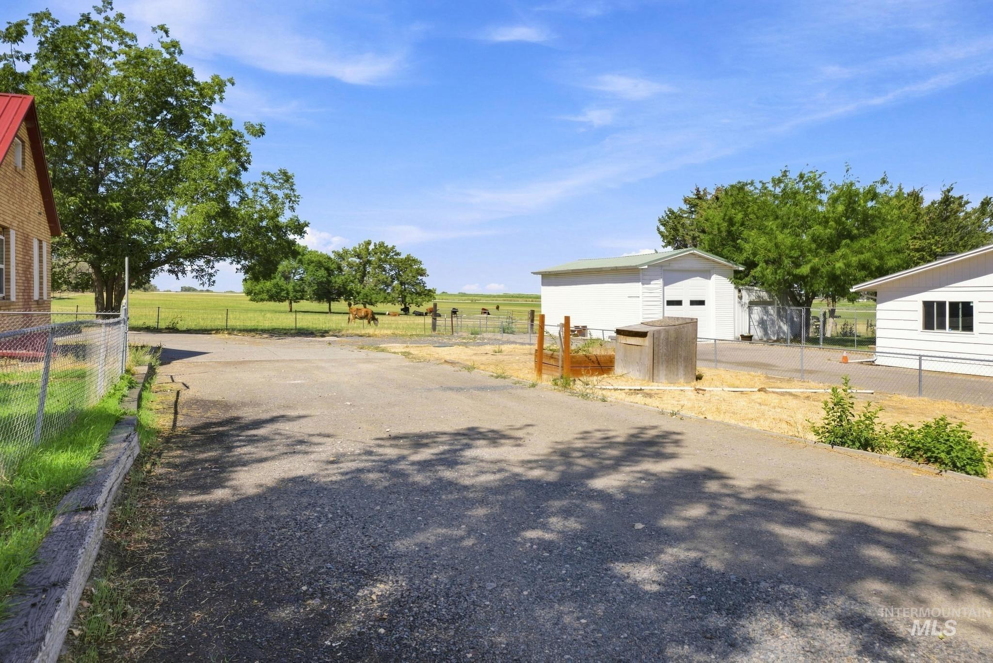 4225 N Clear Lakes Rd, Buhl, Idaho 83316, 4 Bedrooms, 2.5 Bathrooms, Residential For Sale, Price $439,999,MLS 98999048