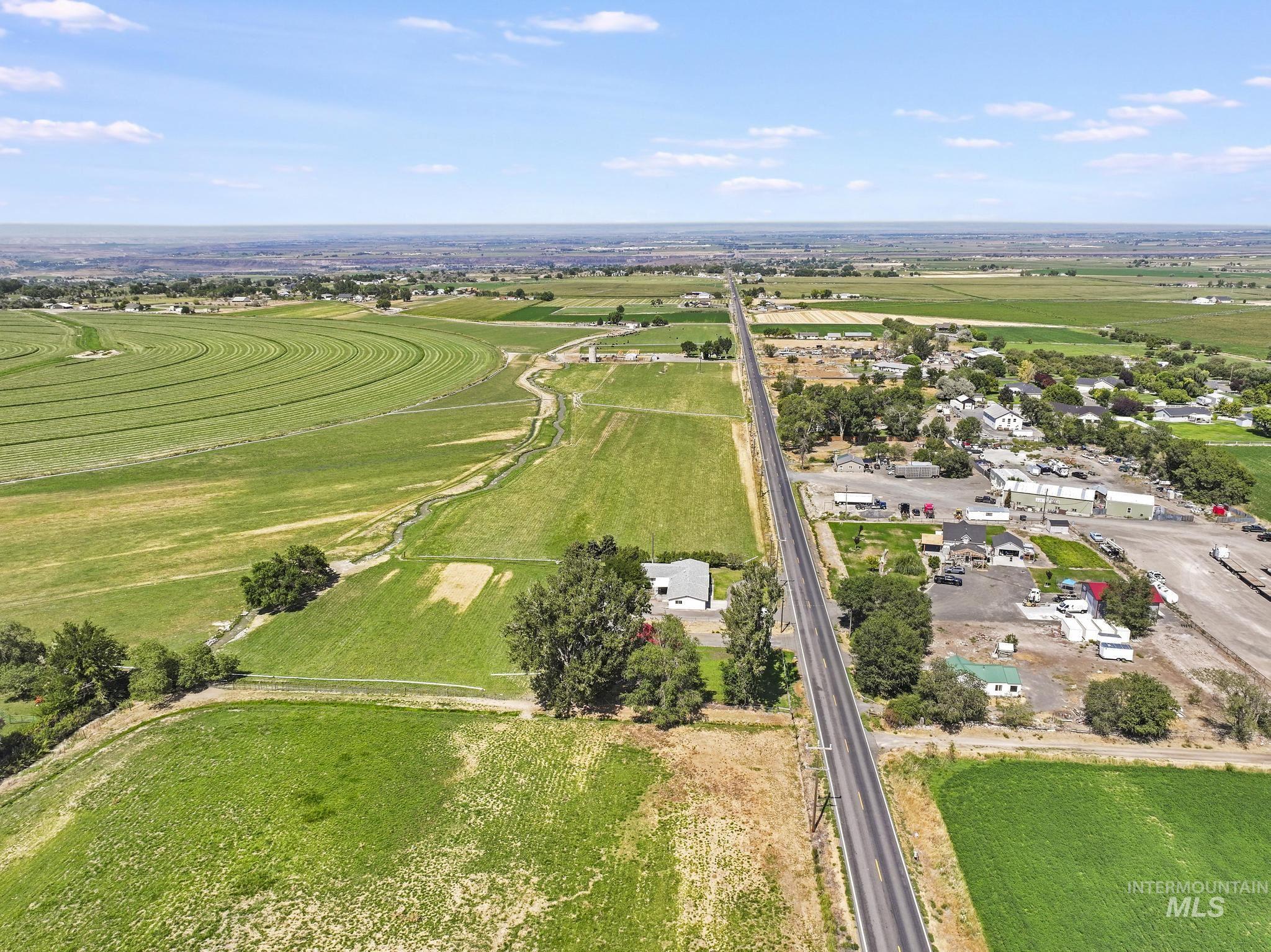 4225 N Clear Lakes Rd, Buhl, Idaho 83316, 4 Bedrooms, 2.5 Bathrooms, Residential For Sale, Price $439,999,MLS 98999048