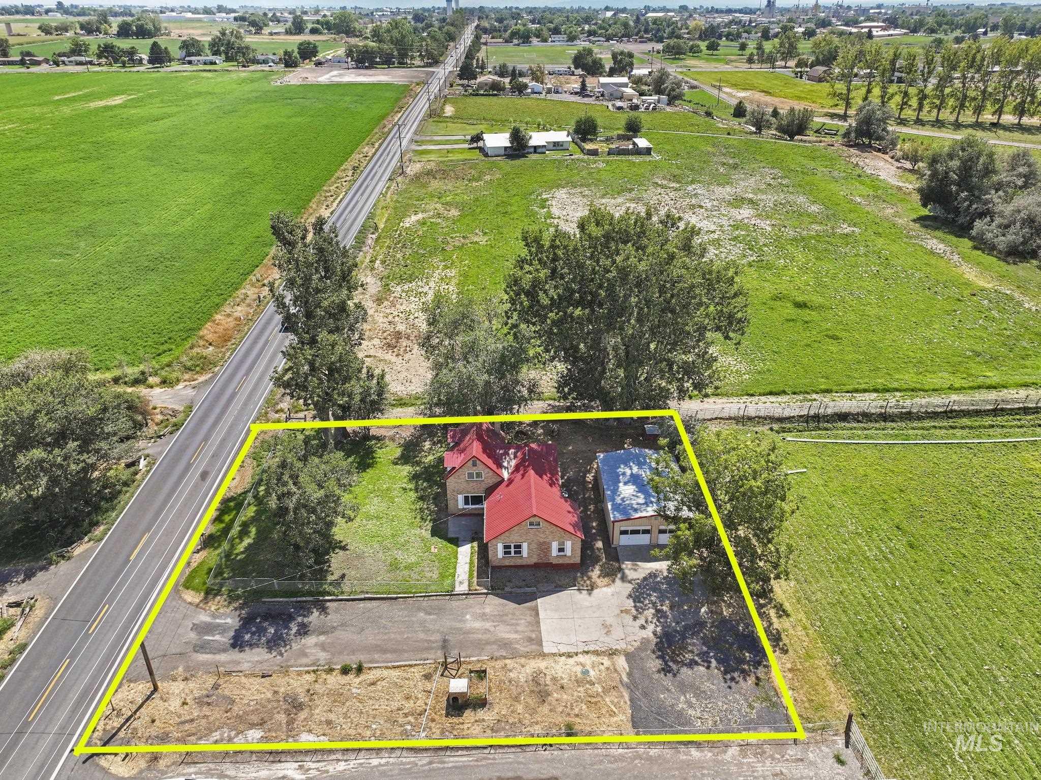 4225 N Clear Lakes Rd, Buhl, Idaho 83316, 4 Bedrooms, 2.5 Bathrooms, Residential For Sale, Price $439,999,MLS 98999048