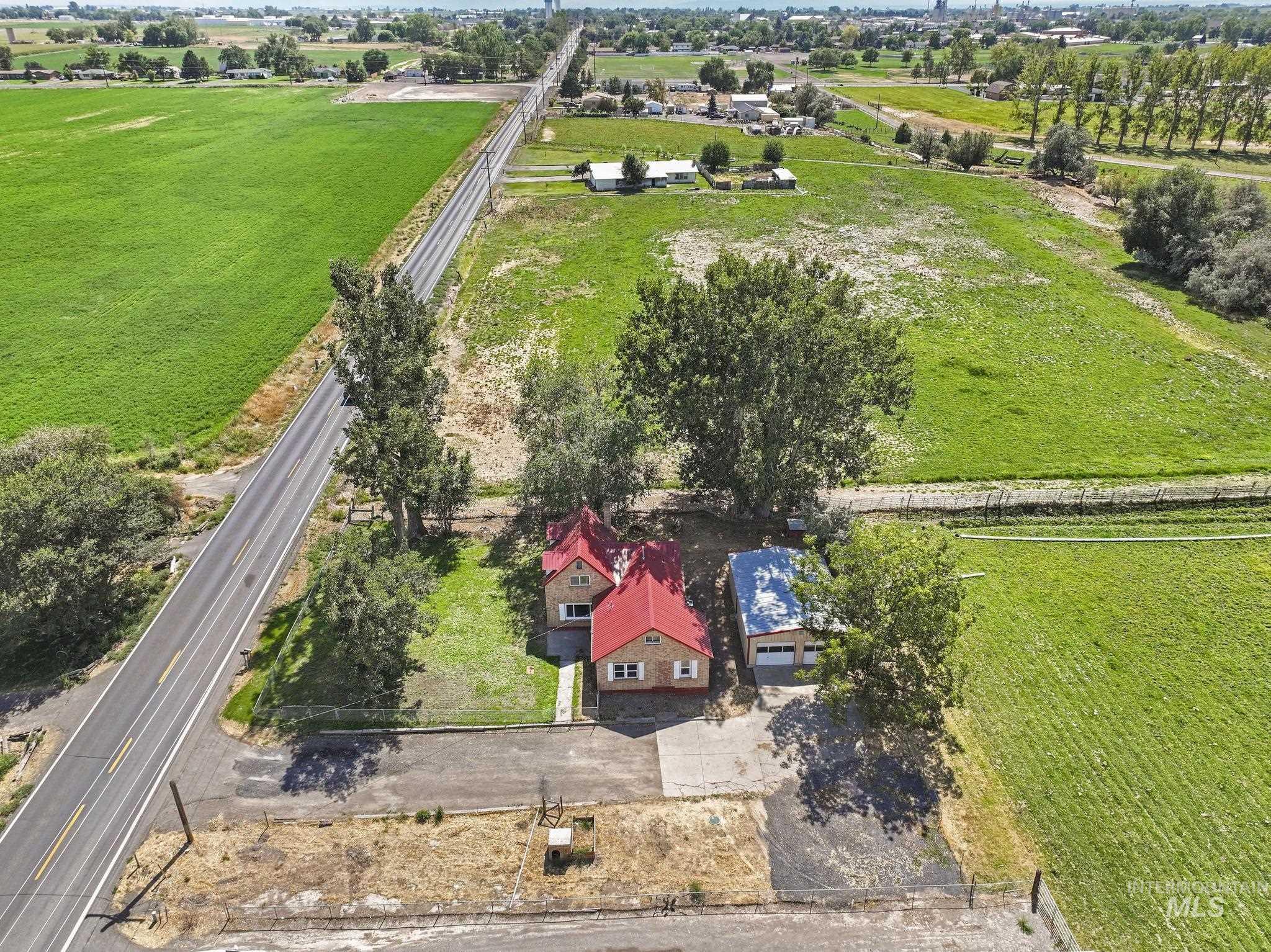 4225 N Clear Lakes Rd, Buhl, Idaho 83316, 4 Bedrooms, 2.5 Bathrooms, Residential For Sale, Price $439,999,MLS 98999048