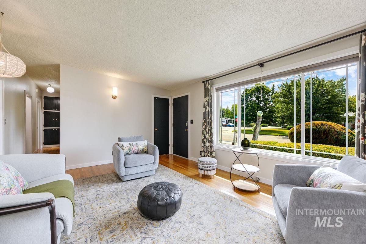 6302 W Dorian St, Boise, Idaho 83709, 3 Bedrooms, 1 Bathroom, Residential For Sale, Price $399,999, 98999049