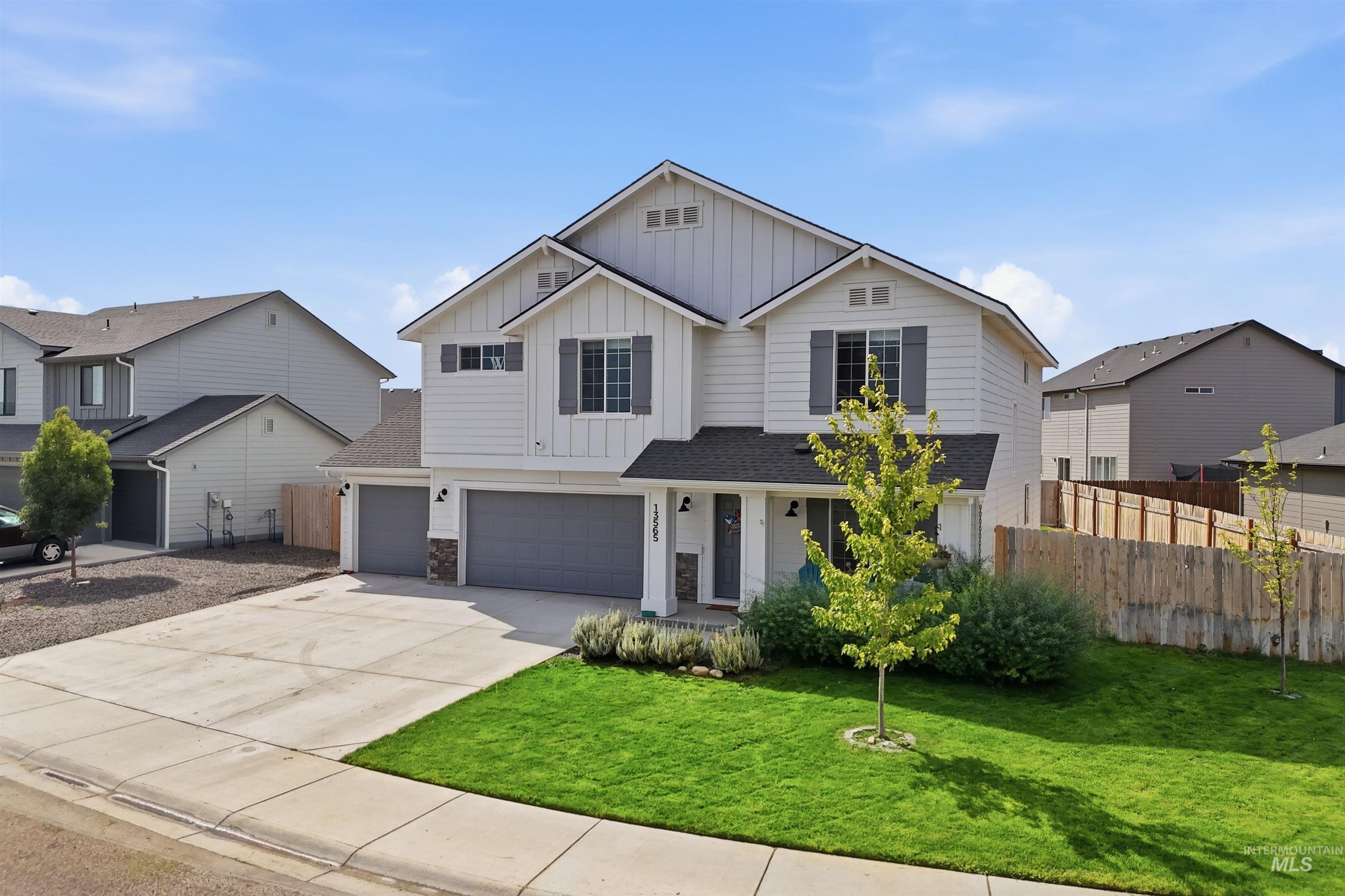 13565 Nisene Dr, Caldwell, Idaho 83607, 4 Bedrooms, 2.5 Bathrooms, Residential For Sale, Price $465,000, 98999051
