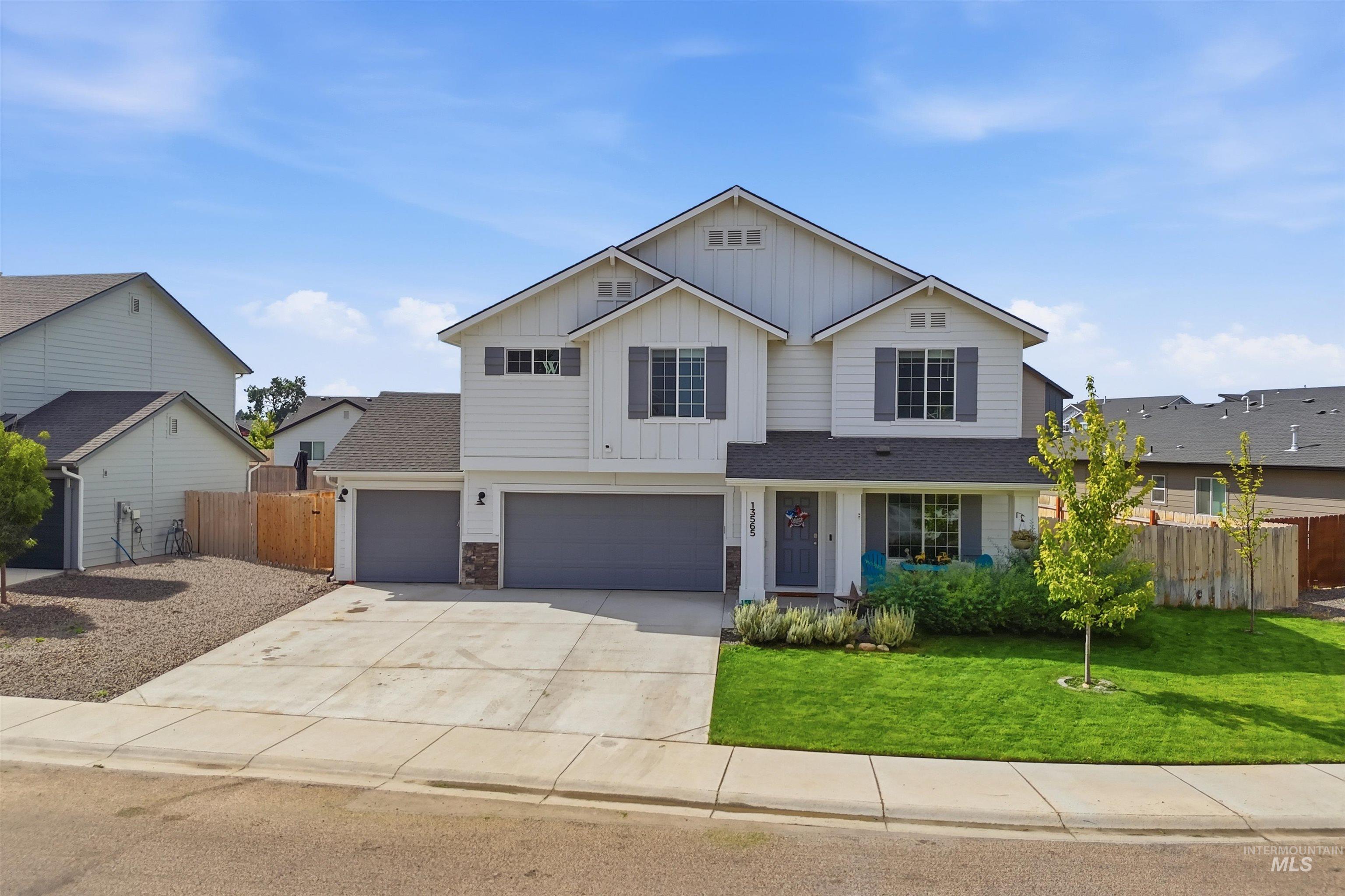 13565 Nisene Dr, Caldwell, Idaho 83607, 4 Bedrooms, 2.5 Bathrooms, Residential For Sale, Price $465,000,MLS 98999051
