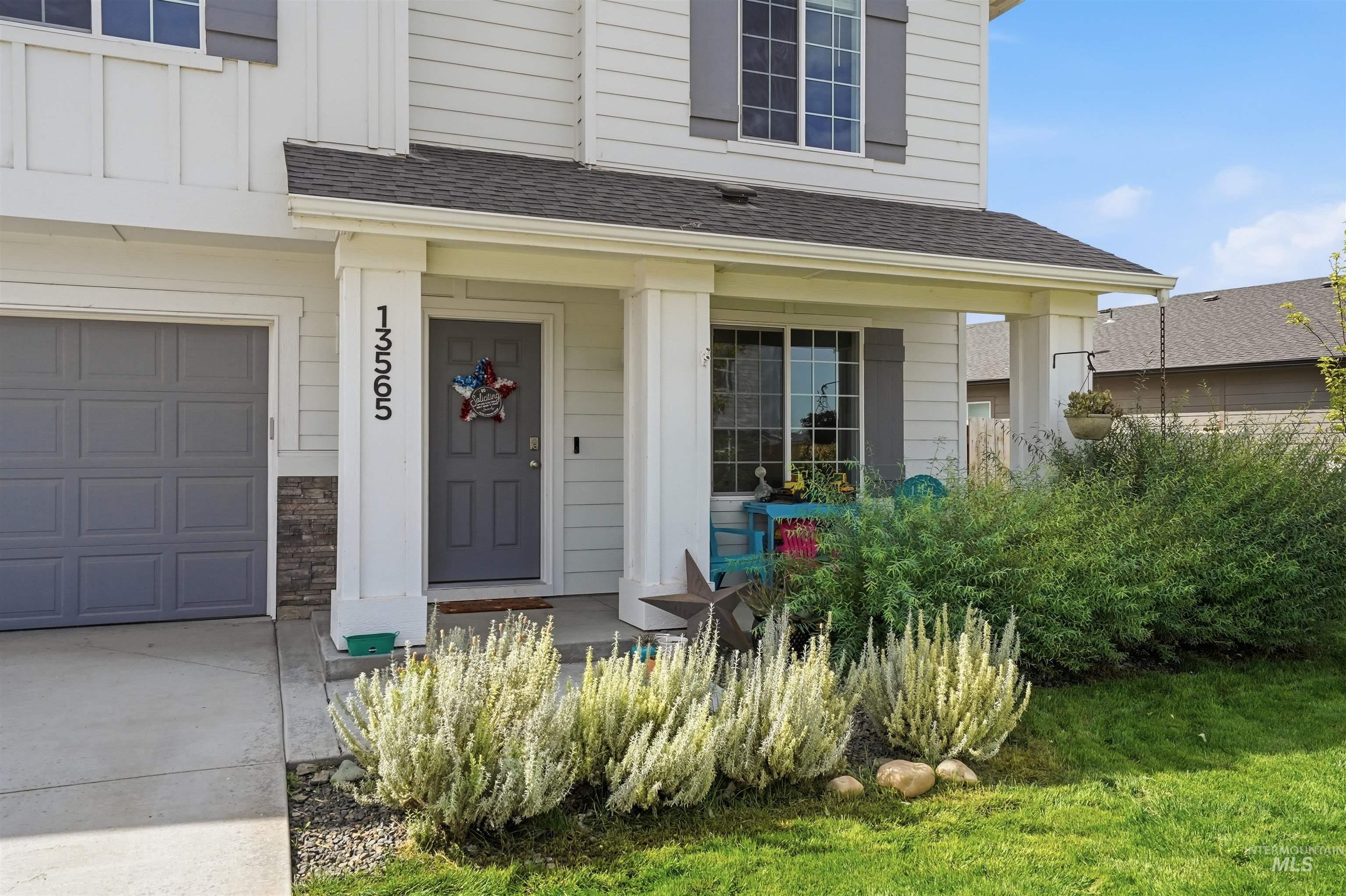 13565 Nisene Dr, Caldwell, Idaho 83607, 4 Bedrooms, 2.5 Bathrooms, Residential For Sale, Price $465,000,MLS 98999051