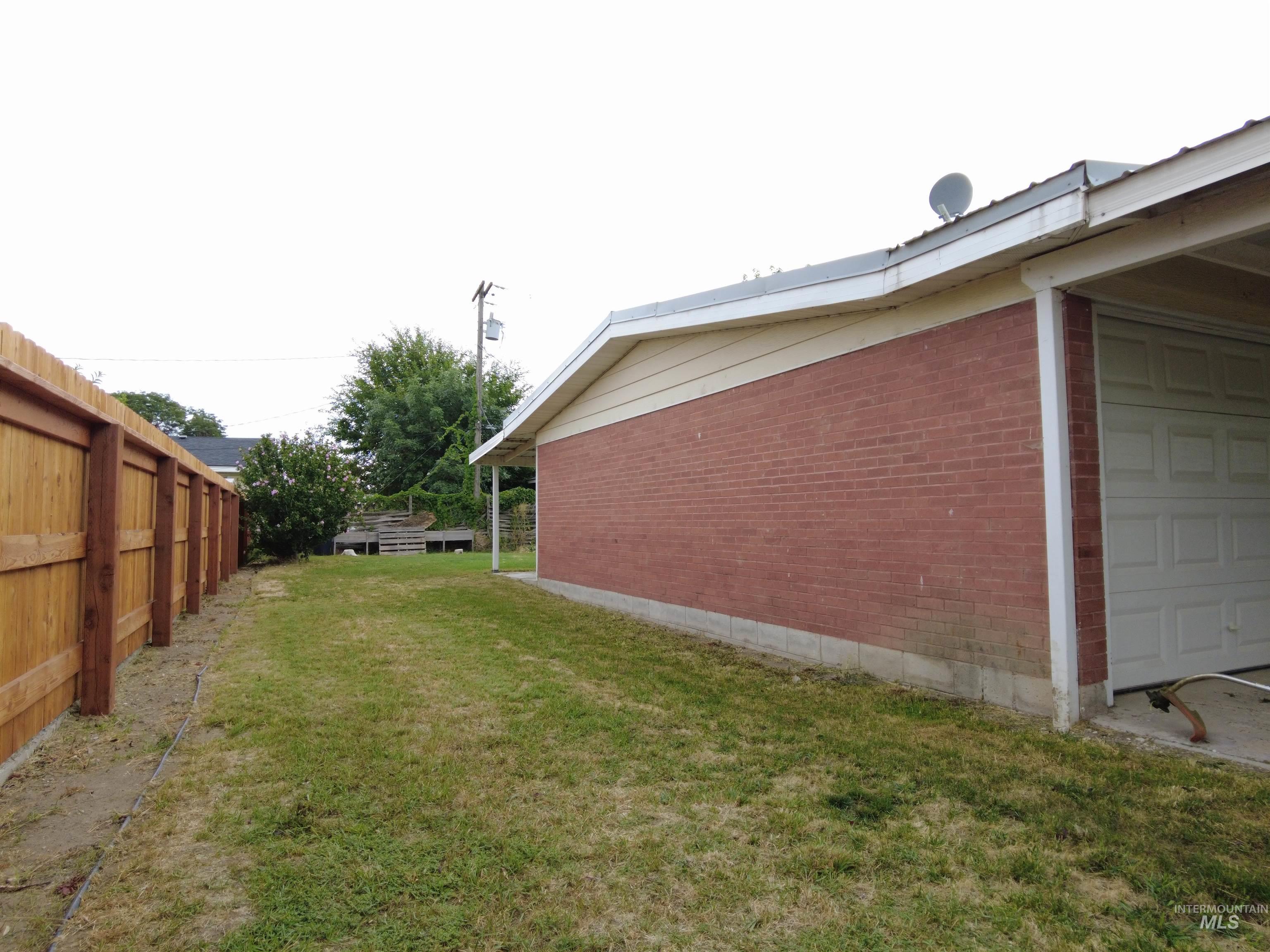 506 Freeman Way, Rupert, Idaho 83350, 3 Bedrooms, 1 Bathroom, Residential For Sale, Price $287,000,MLS 98999052