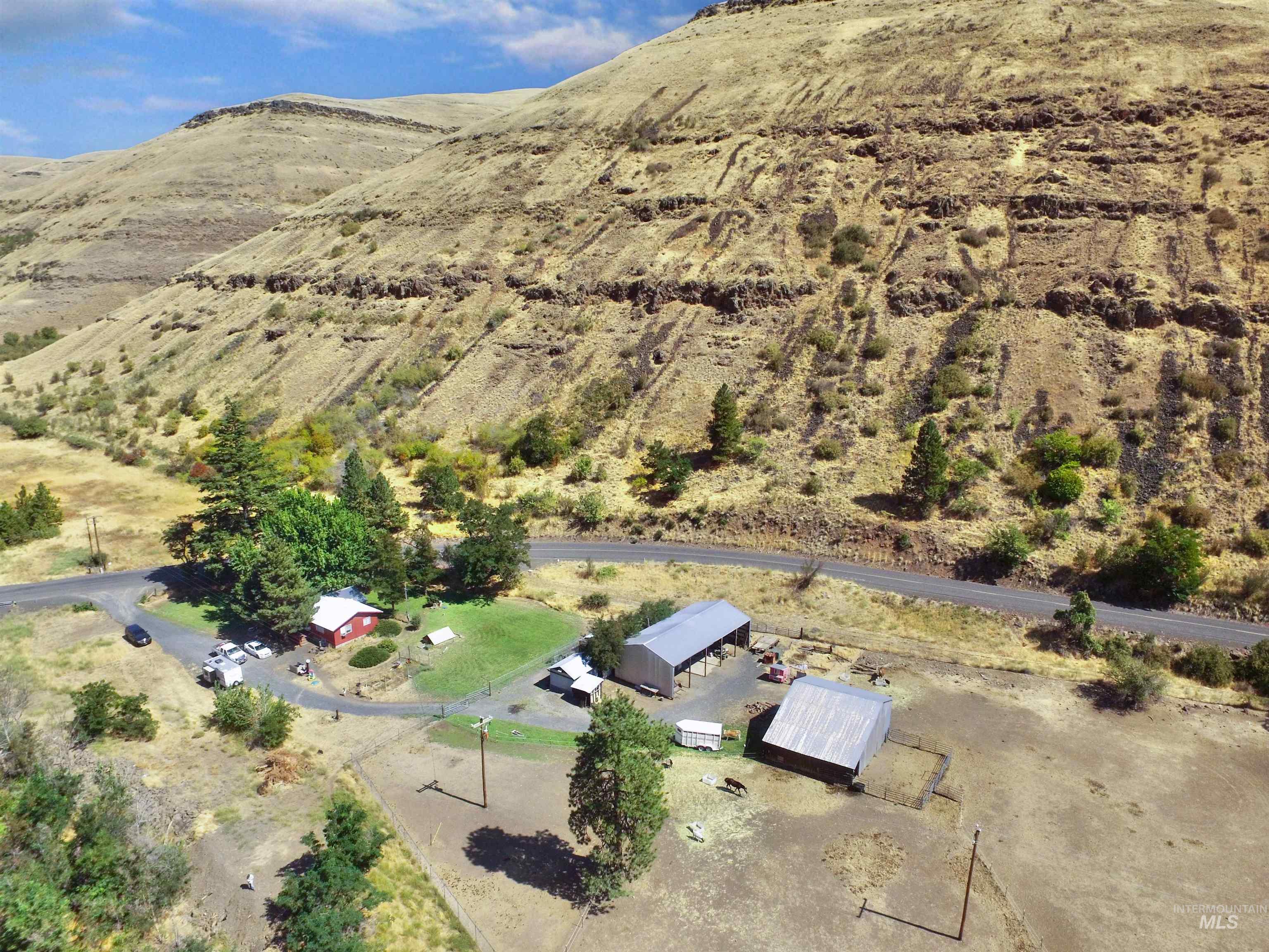 1920 Tucannon Road, Pomeroy, Washington 99347, 3 Bedrooms, 1.5 Bathrooms, Residential For Sale, Price $285,000,MLS 98999053