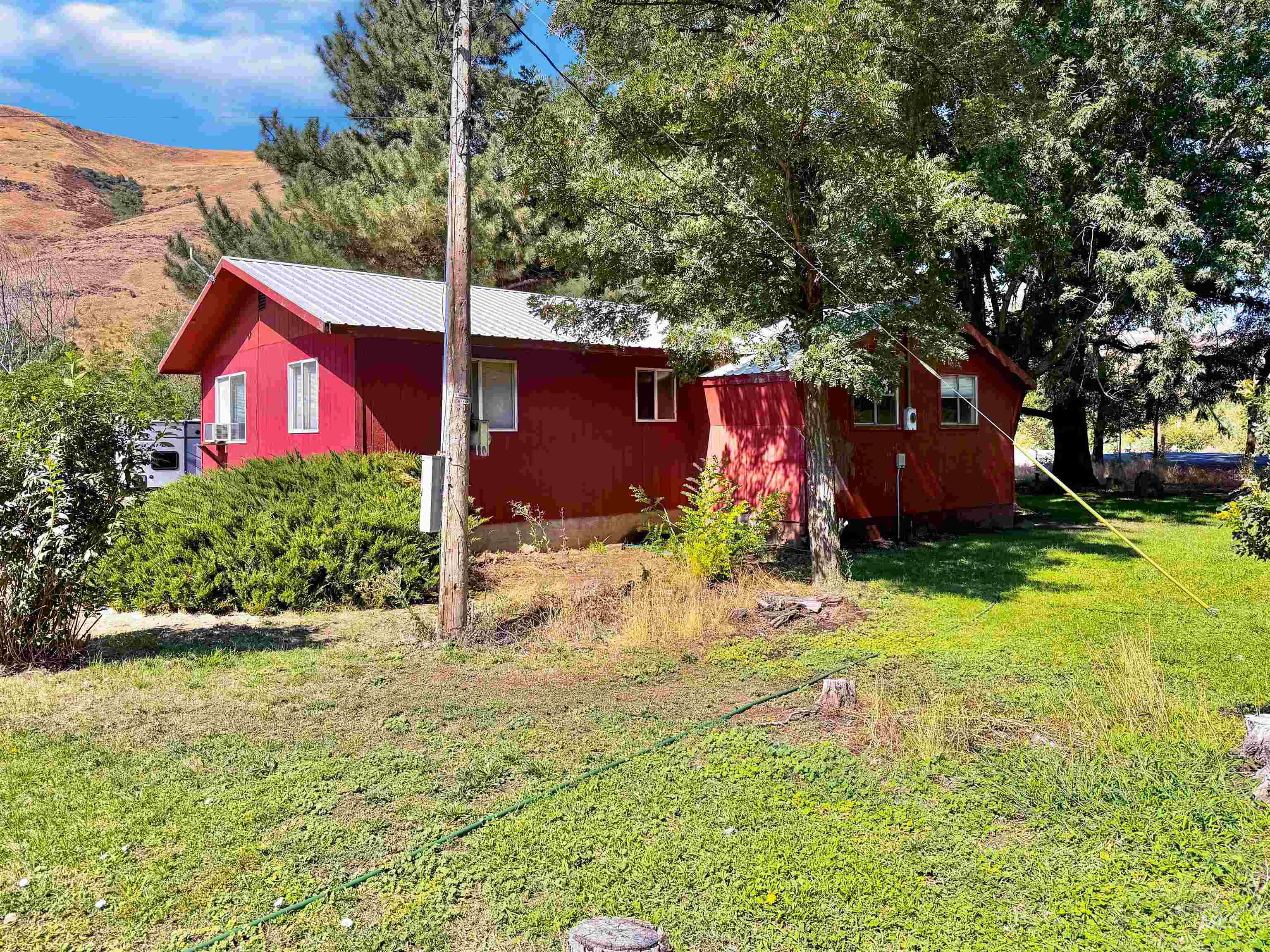 1920 Tucannon Road, Pomeroy, Washington 99347, 3 Bedrooms, 1.5 Bathrooms, Residential For Sale, Price $285,000,MLS 98999053
