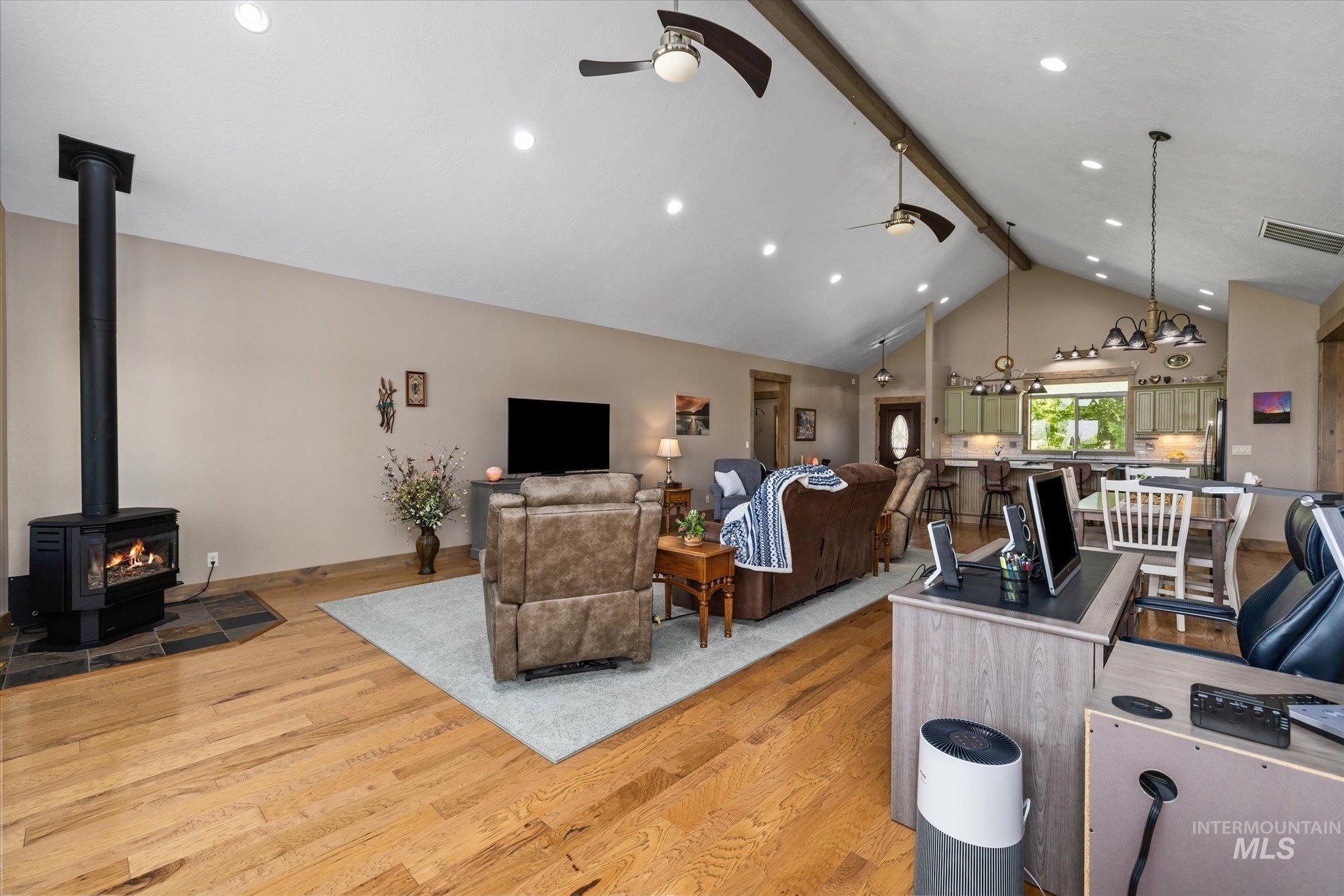 3902 Vista Ridge Ln, New Plymouth, Idaho 83655, 3 Bedrooms, 2 Bathrooms, Residential For Sale, Price $875,000,MLS 98999054