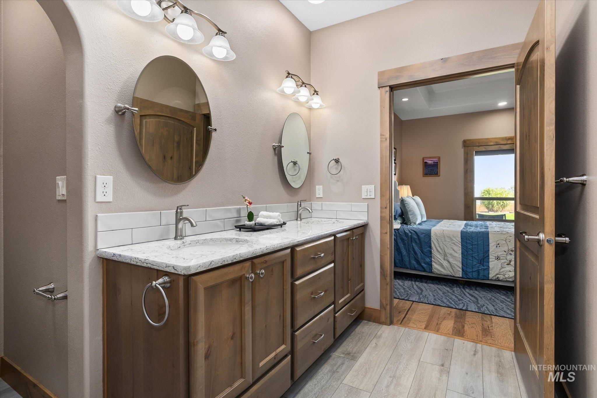 3902 Vista Ridge Ln, New Plymouth, Idaho 83655, 3 Bedrooms, 2 Bathrooms, Residential For Sale, Price $875,000,MLS 98999054