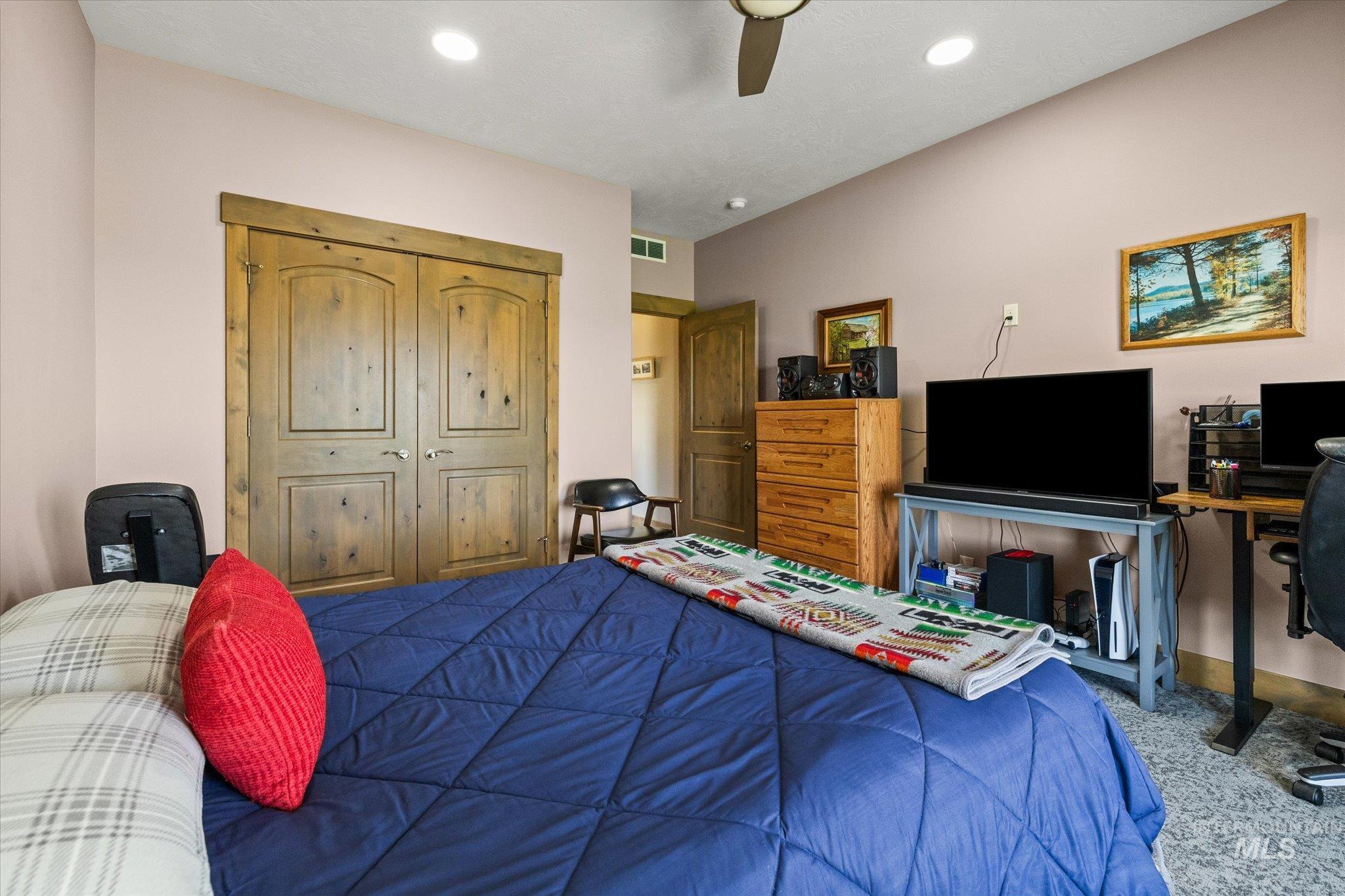 3902 Vista Ridge Ln, New Plymouth, Idaho 83655, 3 Bedrooms, 2 Bathrooms, Residential For Sale, Price $875,000,MLS 98999054