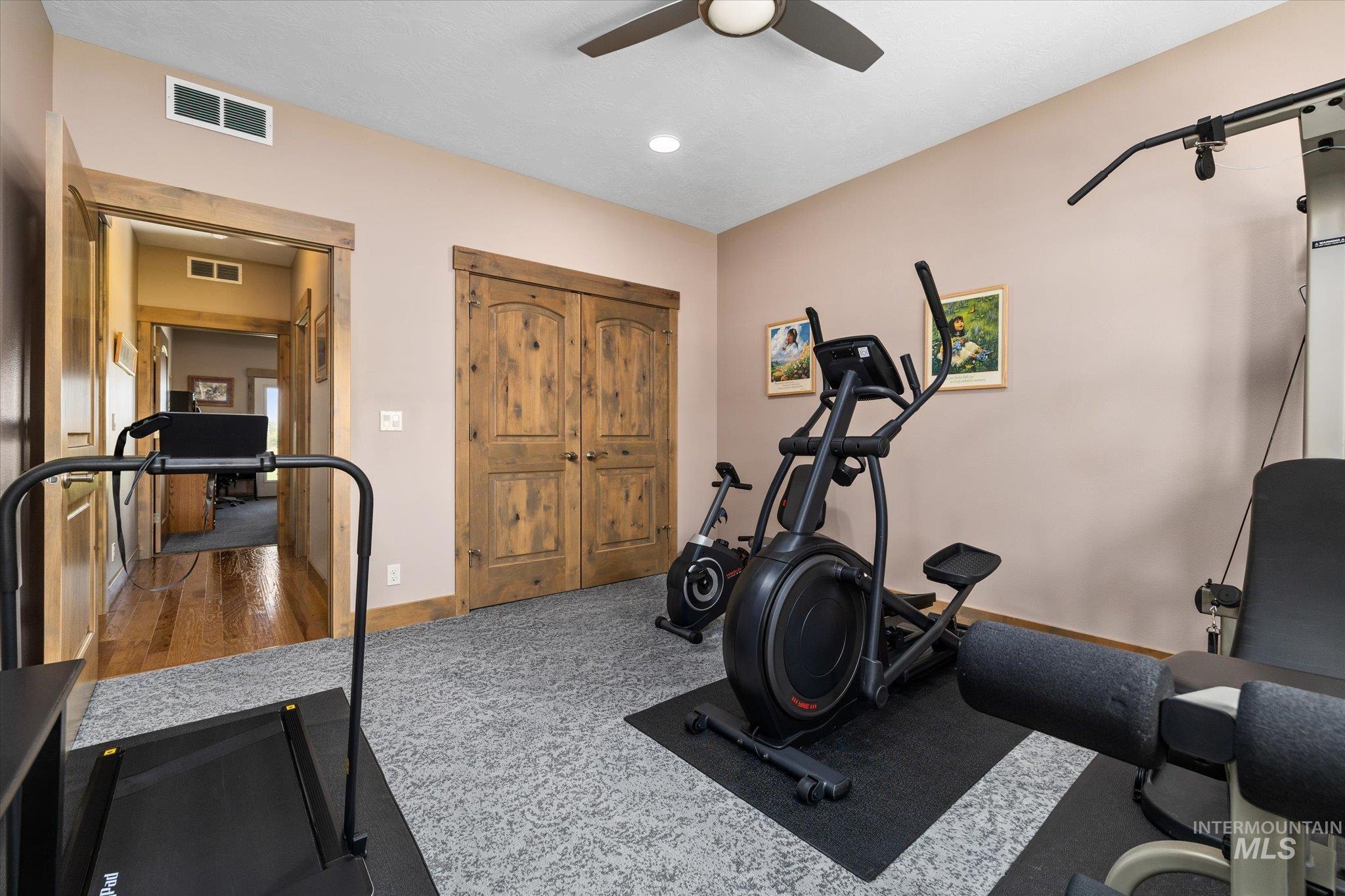 3902 Vista Ridge Ln, New Plymouth, Idaho 83655, 3 Bedrooms, 2 Bathrooms, Residential For Sale, Price $875,000,MLS 98999054