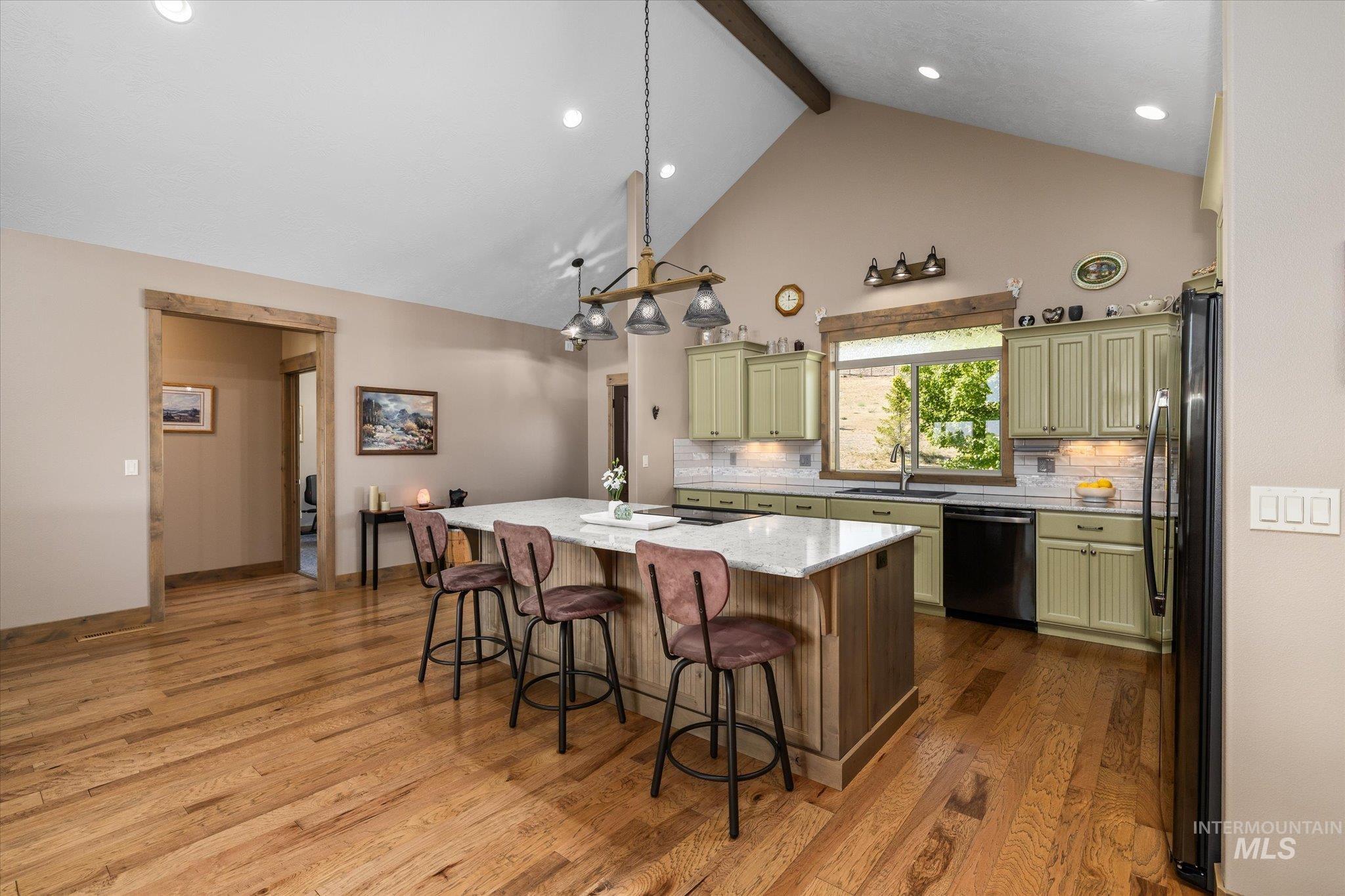 3902 Vista Ridge Ln, New Plymouth, Idaho 83655, 3 Bedrooms, 2 Bathrooms, Residential For Sale, Price $875,000,MLS 98999054
