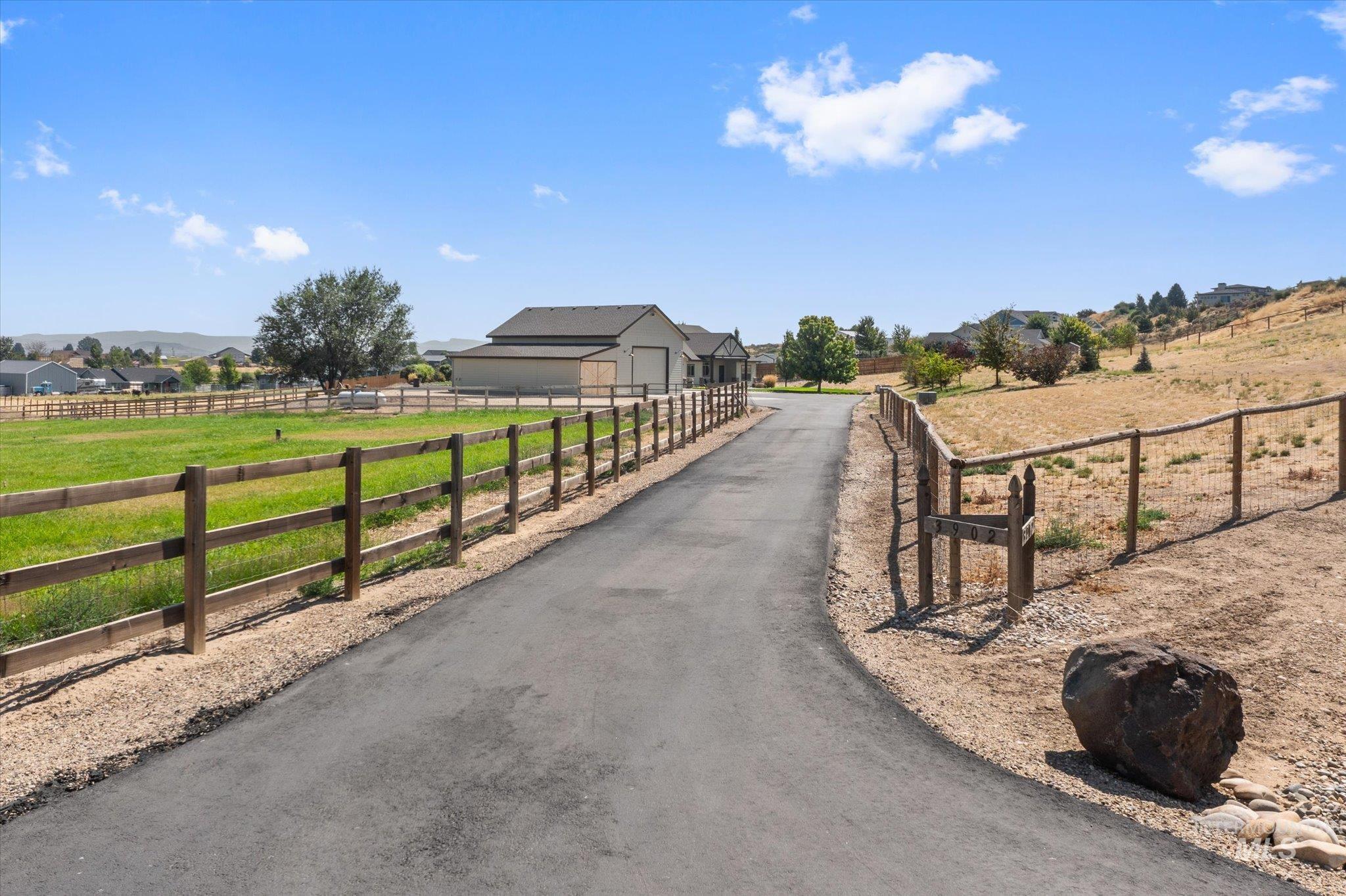 3902 Vista Ridge Ln, New Plymouth, Idaho 83655, 3 Bedrooms, 2 Bathrooms, Residential For Sale, Price $875,000,MLS 98999054