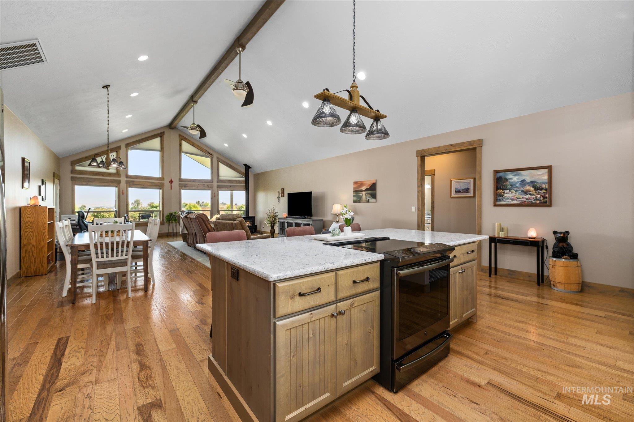 3902 Vista Ridge Ln, New Plymouth, Idaho 83655, 3 Bedrooms, 2 Bathrooms, Residential For Sale, Price $875,000,MLS 98999054