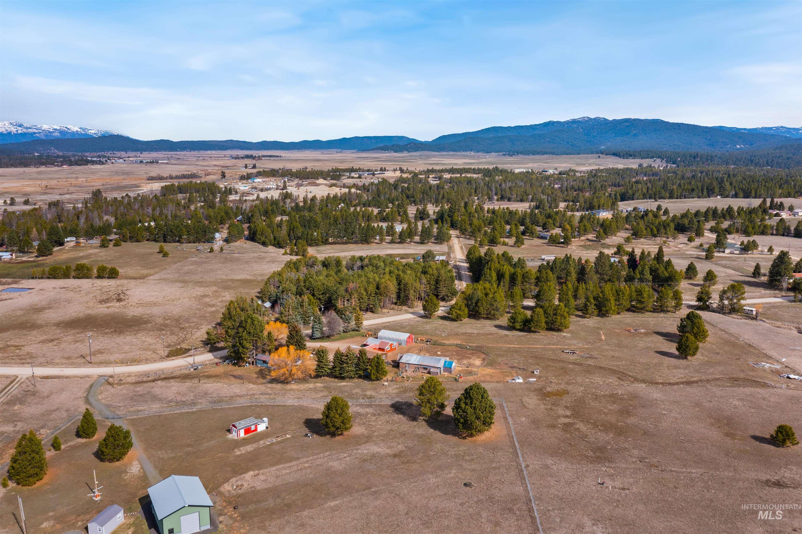 37 Pine Cone lane, Cascade, Idaho 83611, 4 Bedrooms, 3 Bathrooms, Residential For Sale, Price $549,900,MLS 98999057