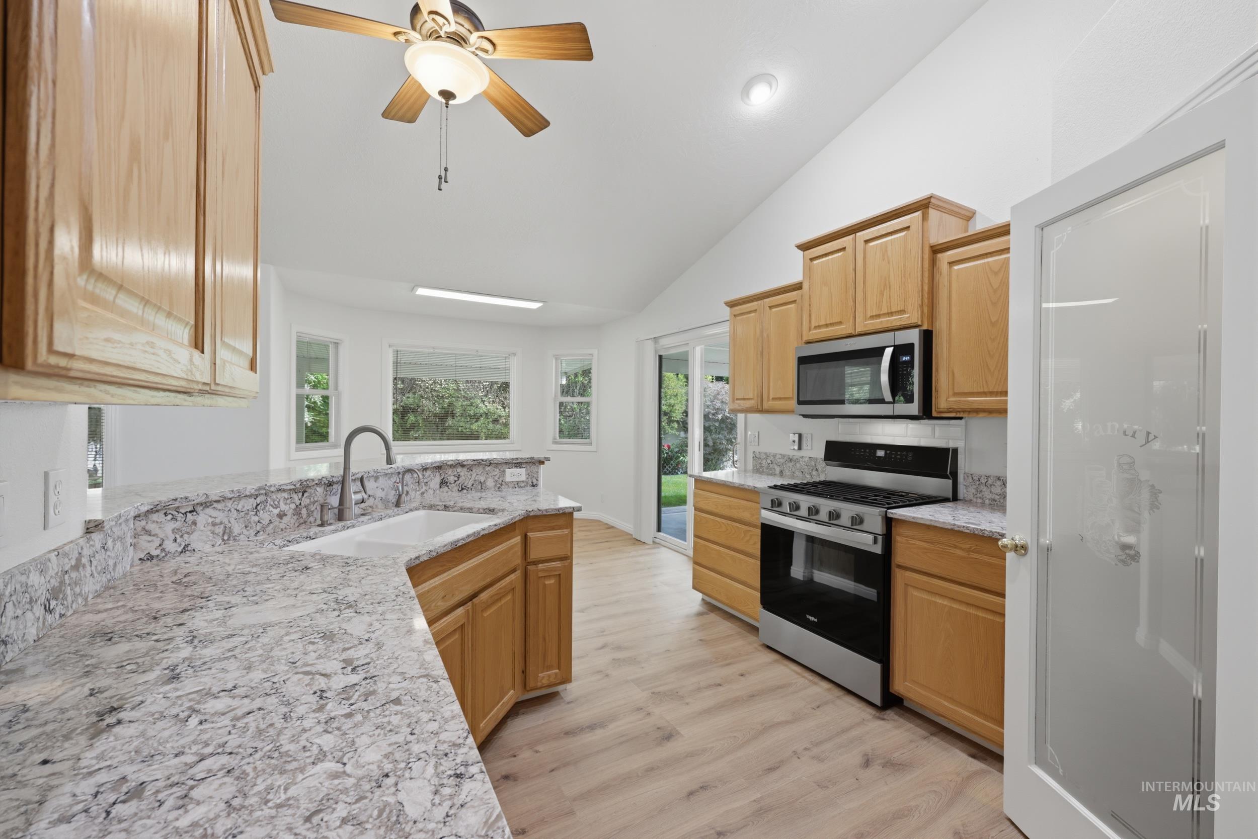 3452 W Patel Ct, Meridian, Idaho 83646, 3 Bedrooms, 2 Bathrooms, Residential For Sale, Price $564,500,MLS 98999059