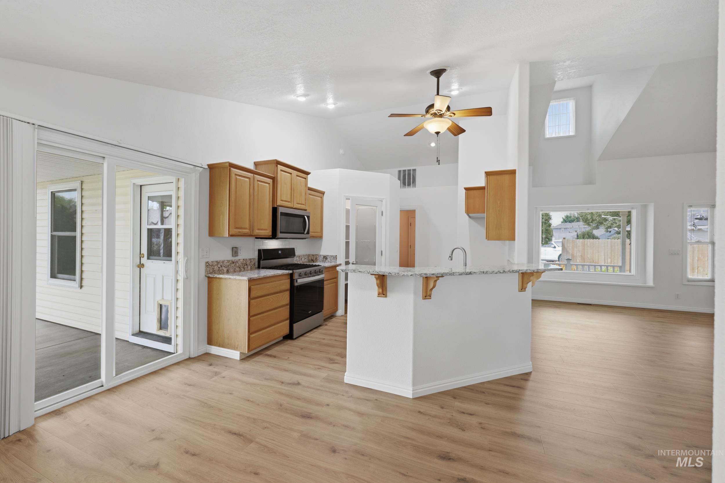3452 W Patel Ct, Meridian, Idaho 83646, 3 Bedrooms, 2 Bathrooms, Residential For Sale, Price $564,500,MLS 98999059